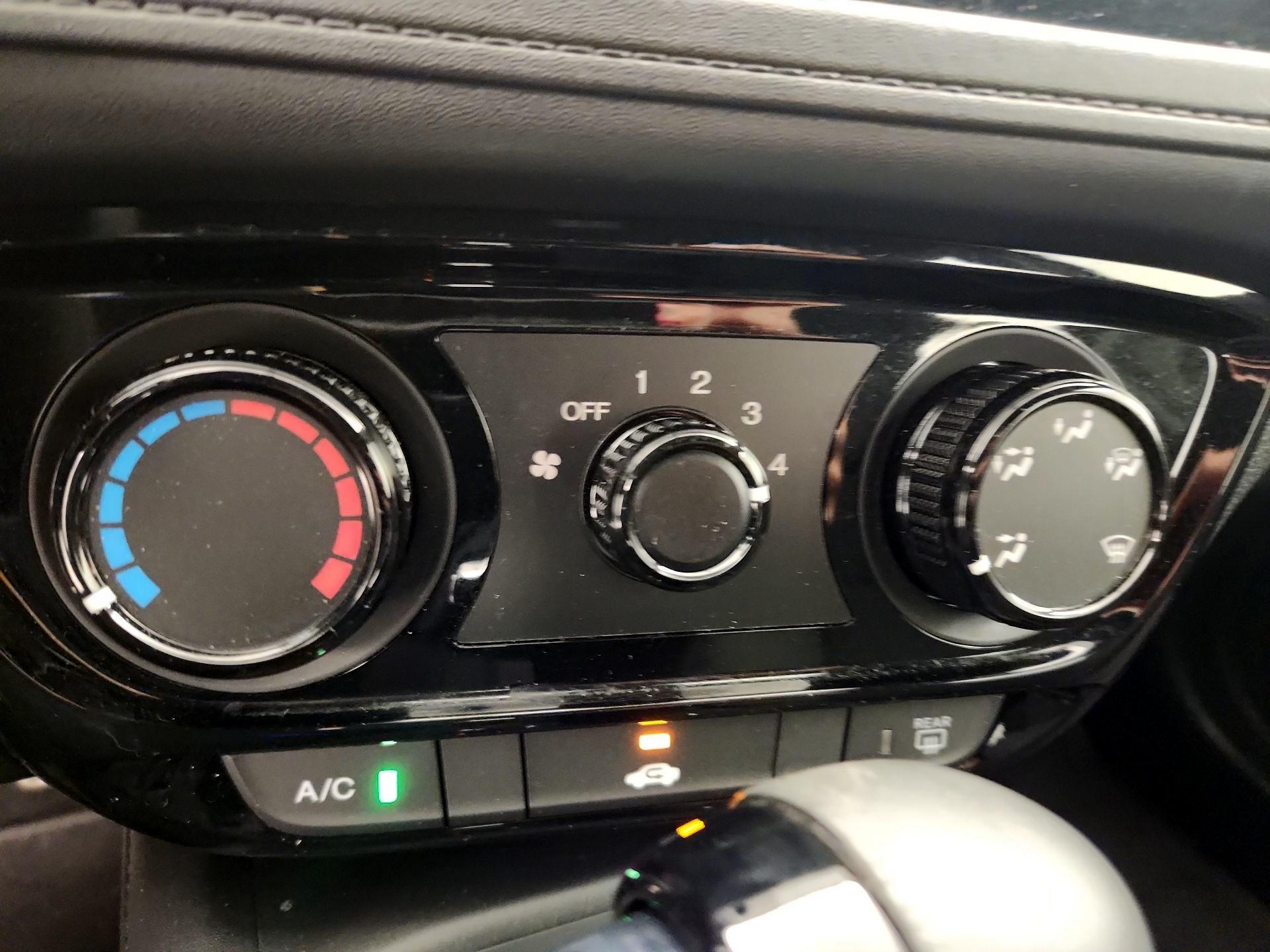 Thumbnail: 2019 Honda HR-V - 16