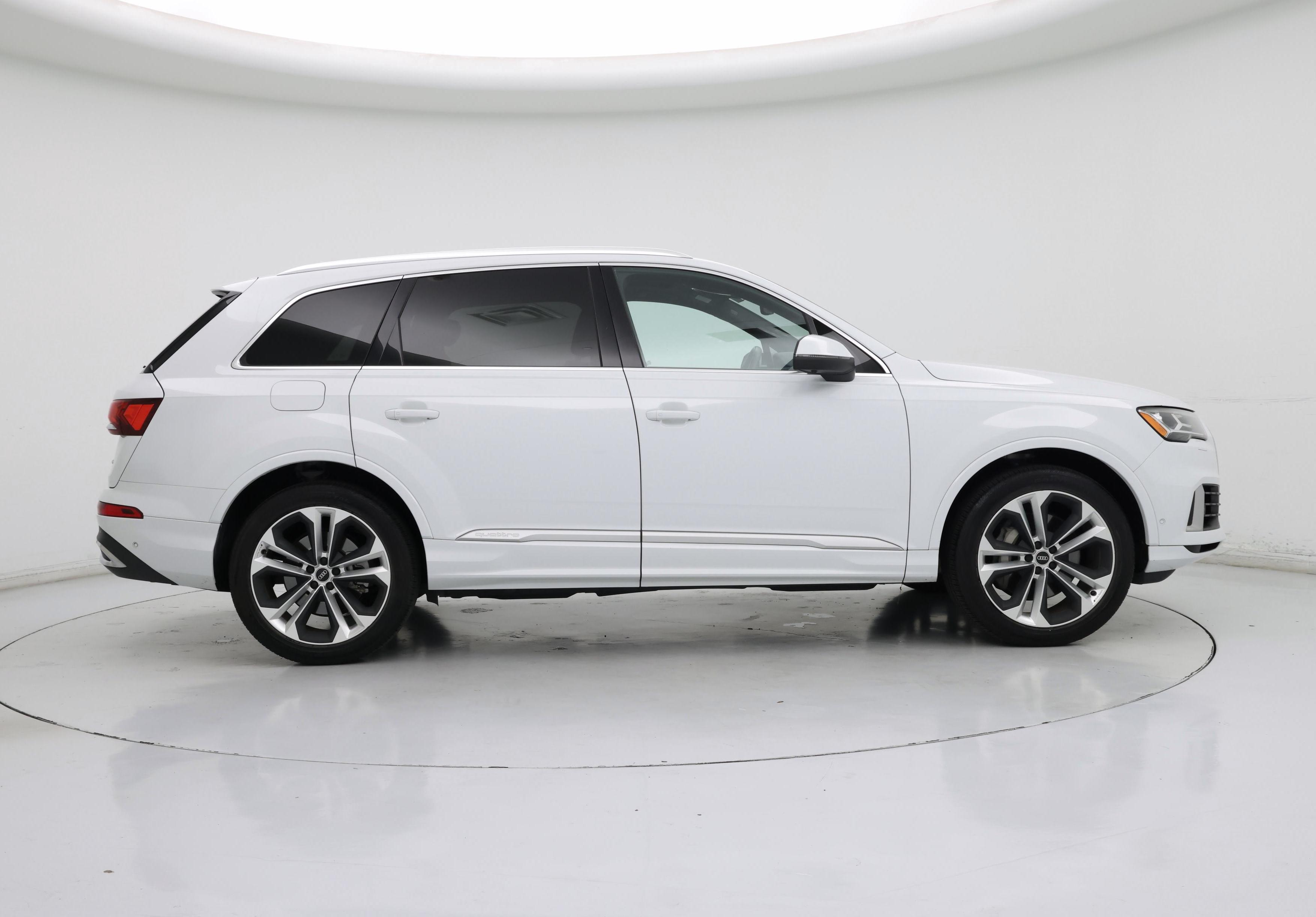 Thumbnail: 2021 Audi Q7 - 7