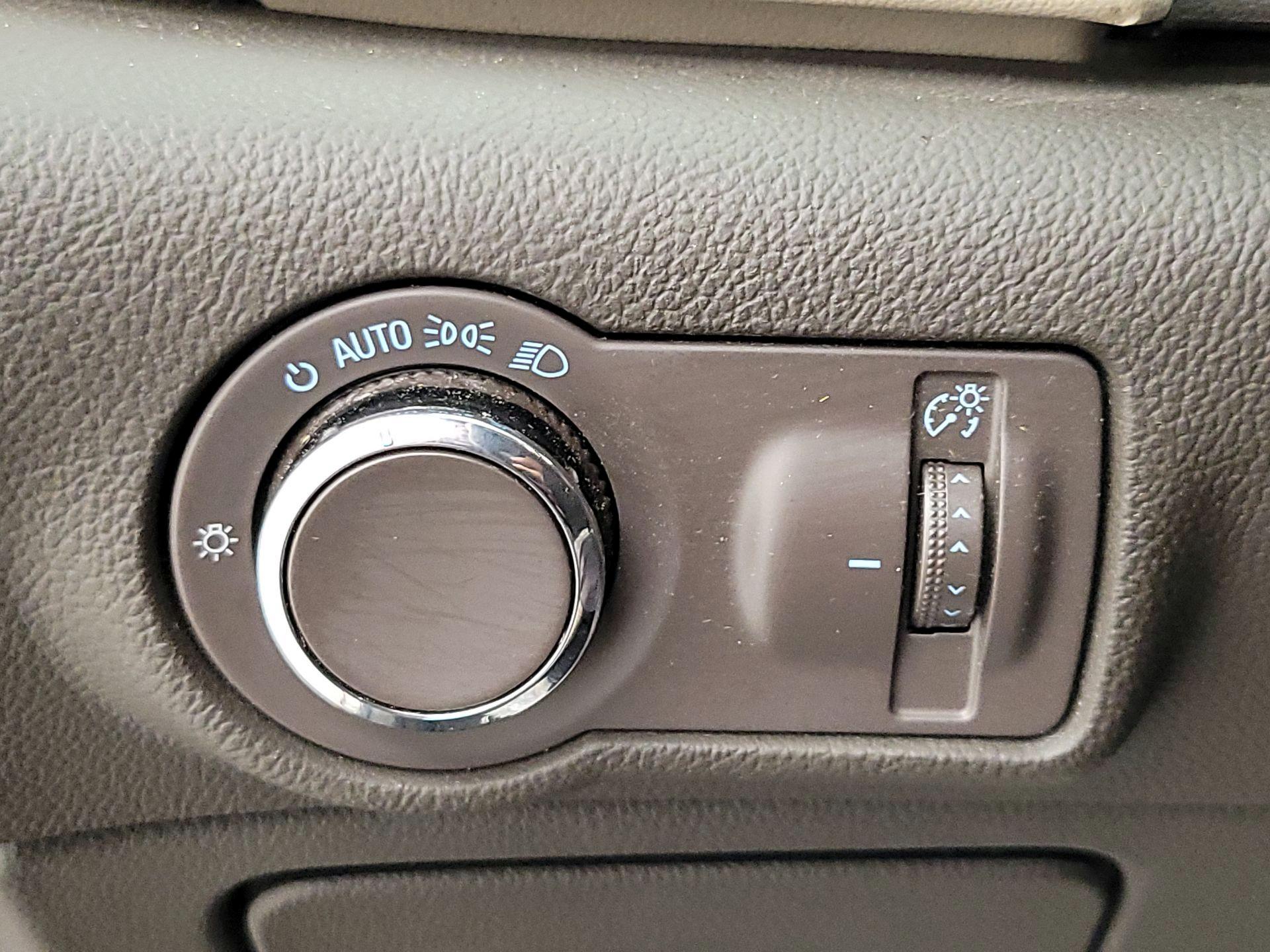 Thumbnail: 2016 Buick Verano - 13