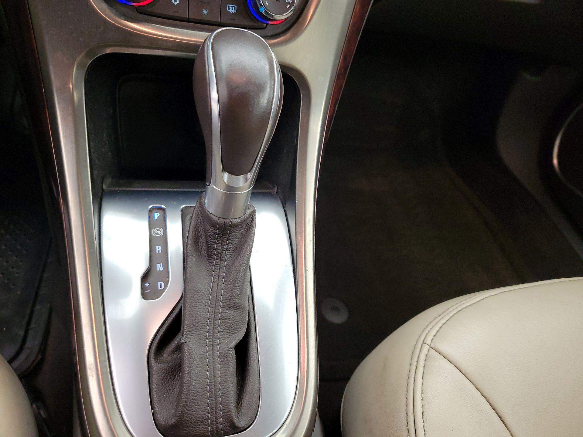 Thumbnail: 2016 Buick Verano - 17