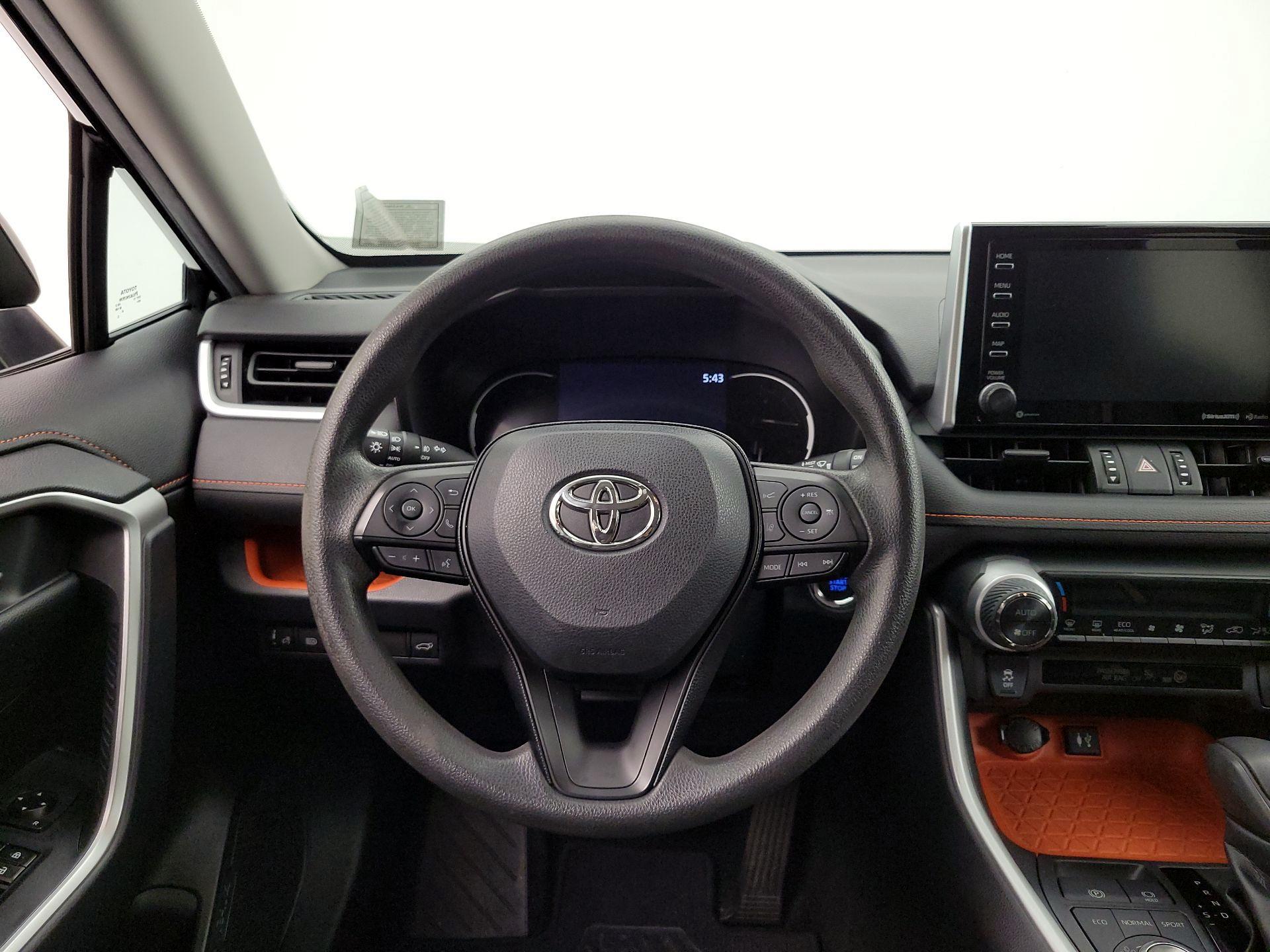 Thumbnail: 2019 Toyota RAV4 - 10