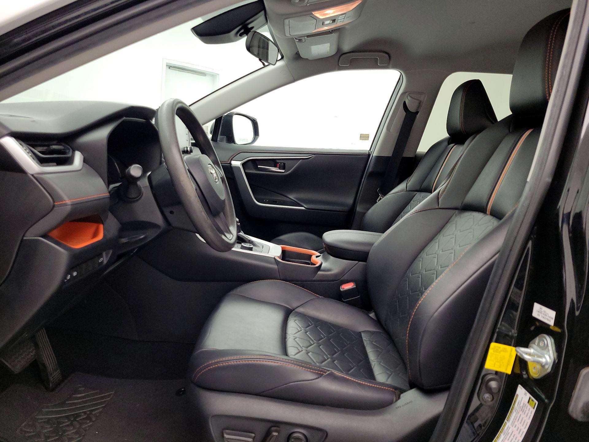 Thumbnail: 2019 Toyota RAV4 - 11