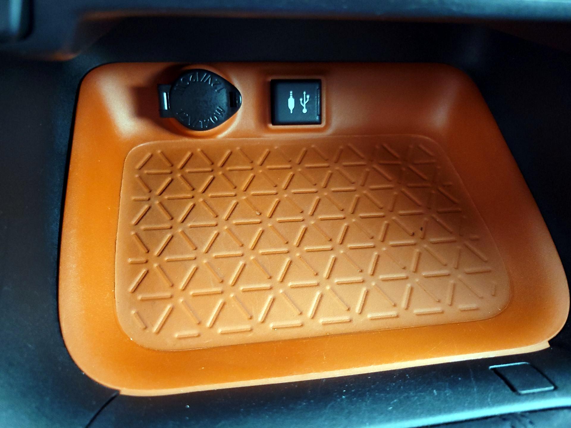 Thumbnail: 2019 Toyota RAV4 - 18