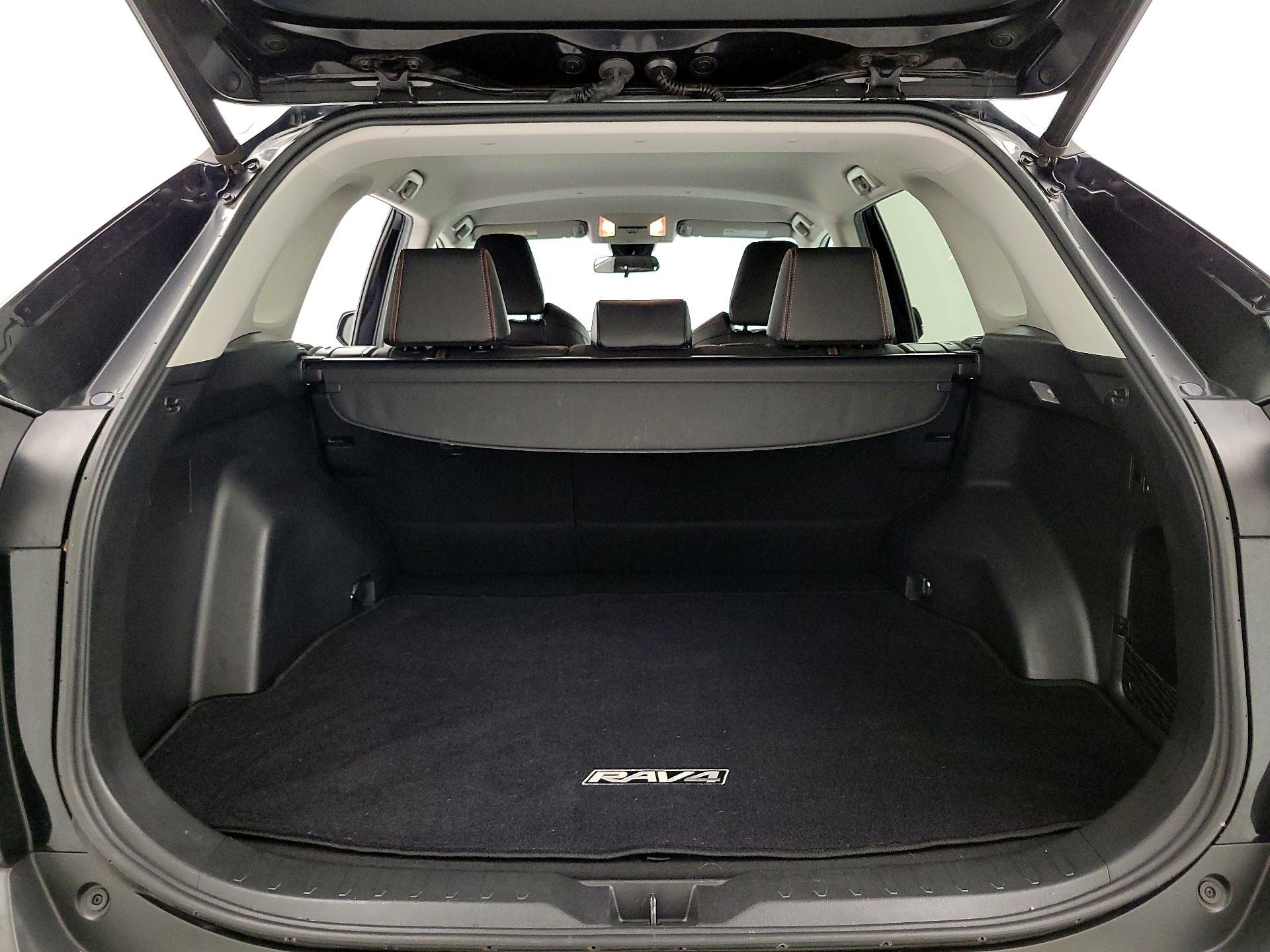 Thumbnail: 2019 Toyota RAV4 - 20