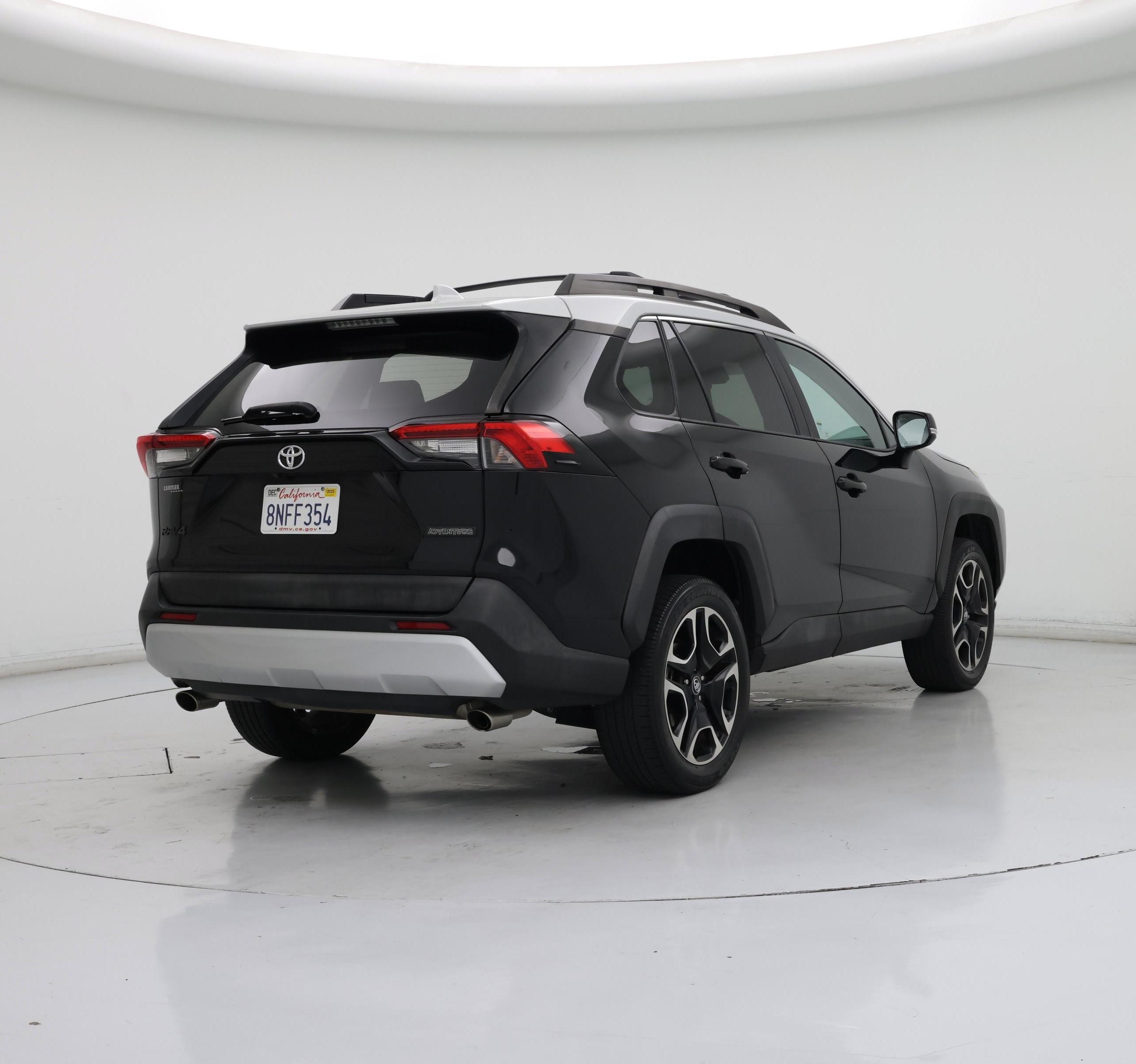 Thumbnail: 2019 Toyota RAV4 - 8