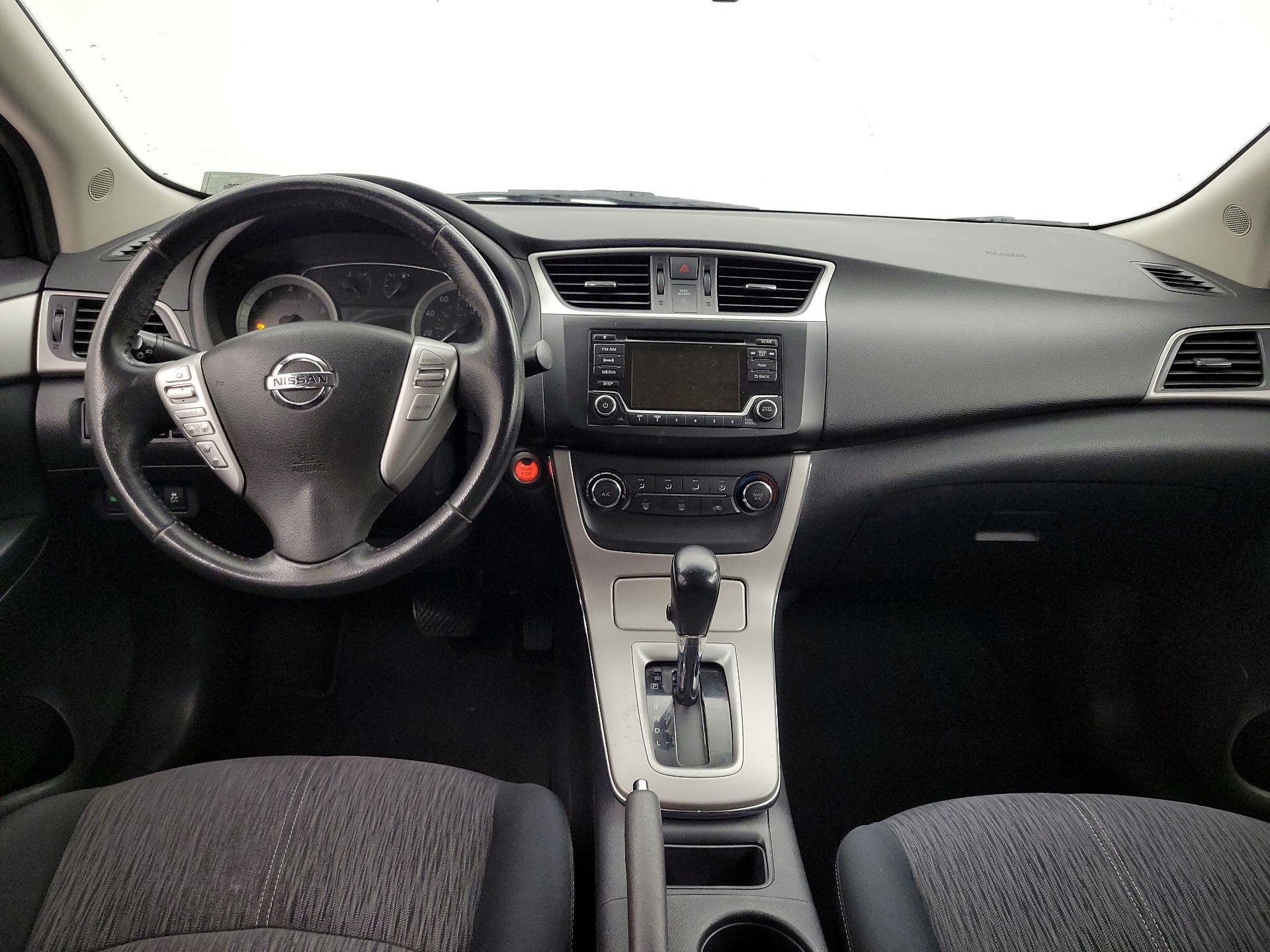 Thumbnail: 2015 Nissan Sentra - 9