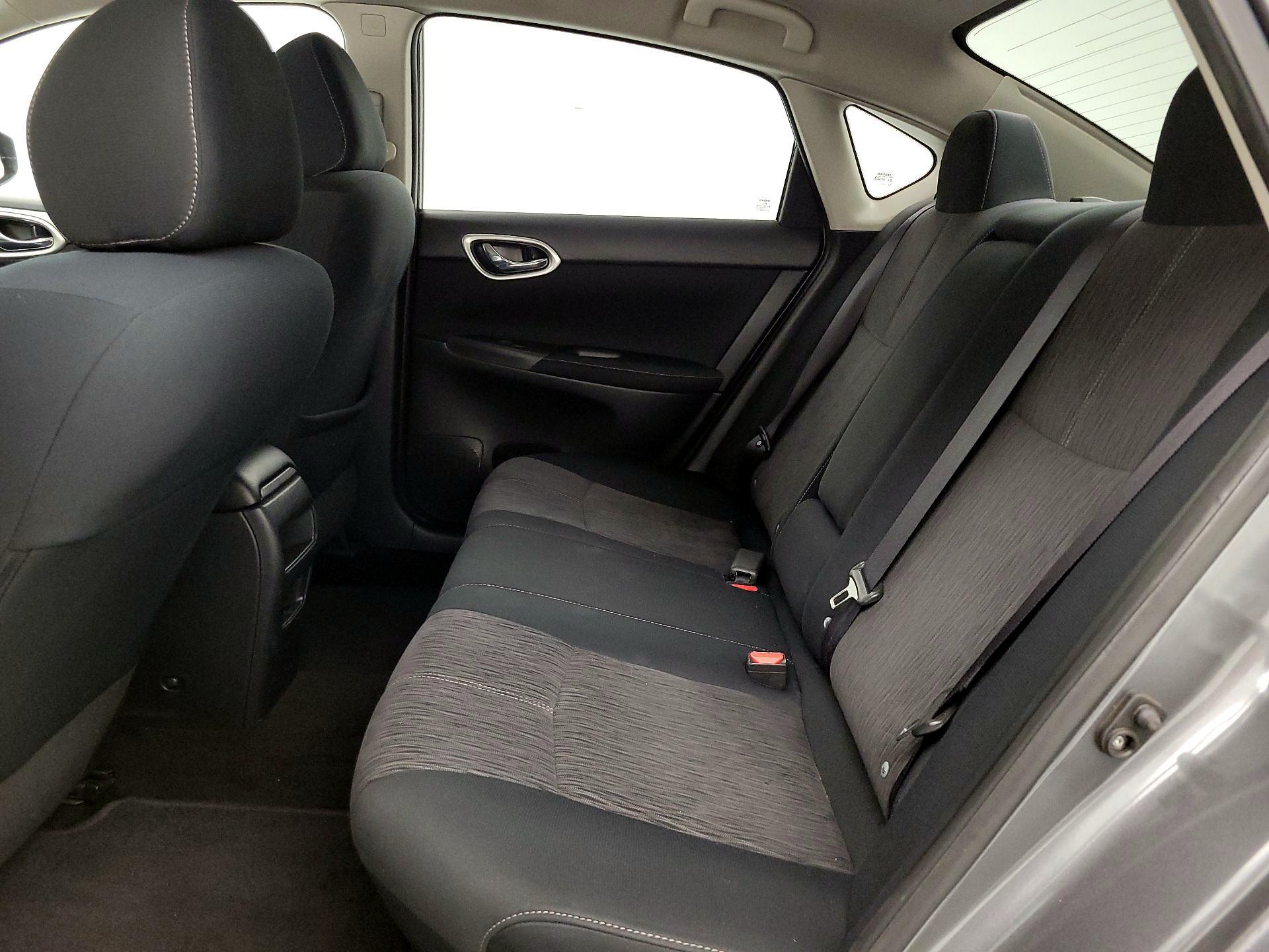 Thumbnail: 2015 Nissan Sentra - 19