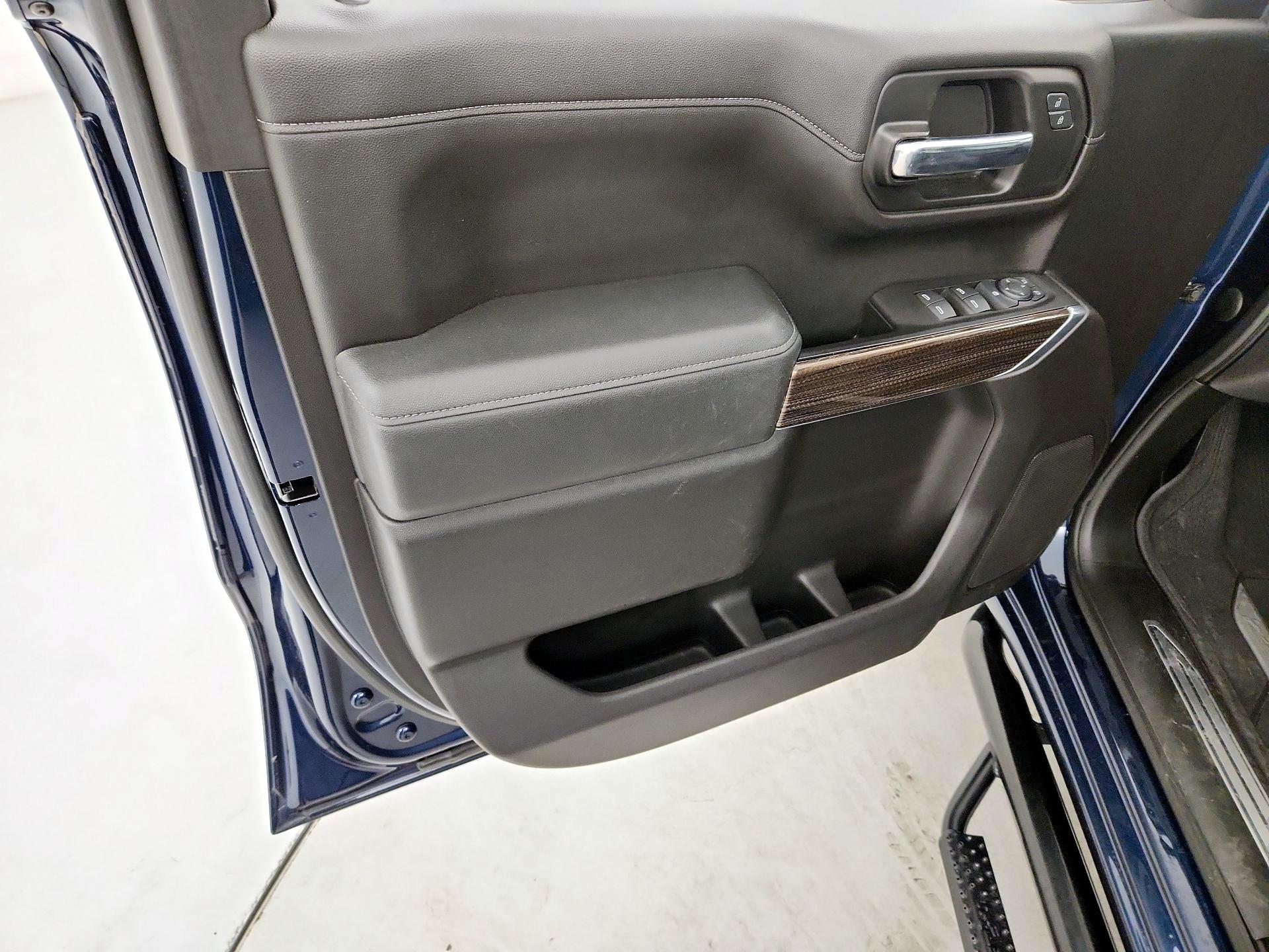 Thumbnail: 2019 Chevrolet Silverado 1500 - 12