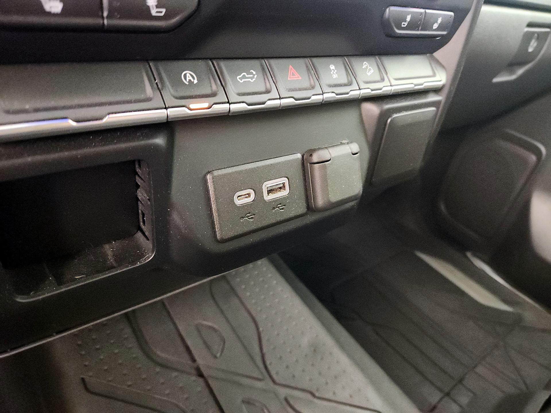 Thumbnail: 2019 Chevrolet Silverado 1500 - 18