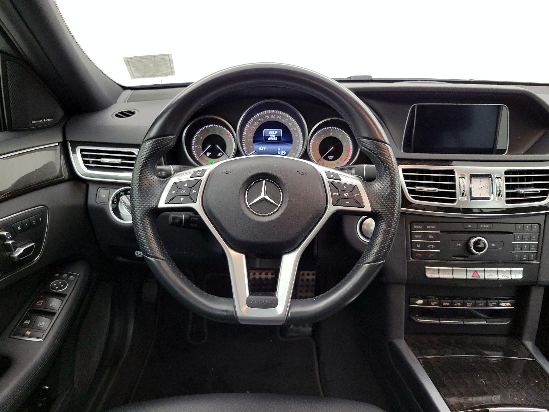 Thumbnail: 2016 Mercedes-Benz E-Class - 10