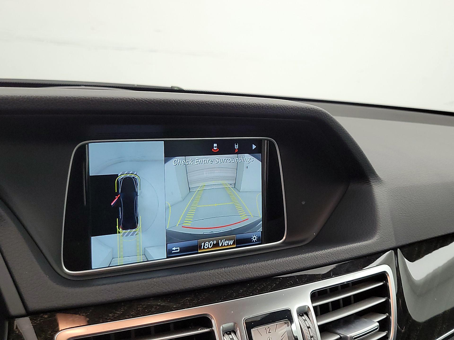 Thumbnail: 2016 Mercedes-Benz E-Class - 14