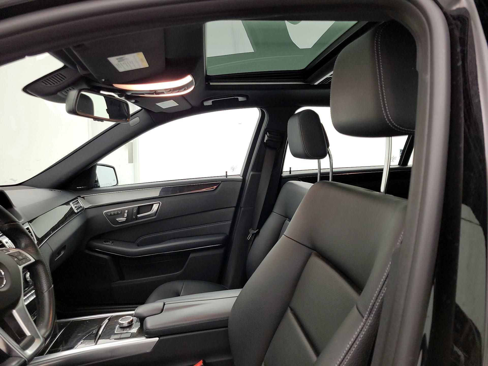 Thumbnail: 2016 Mercedes-Benz E-Class - 18