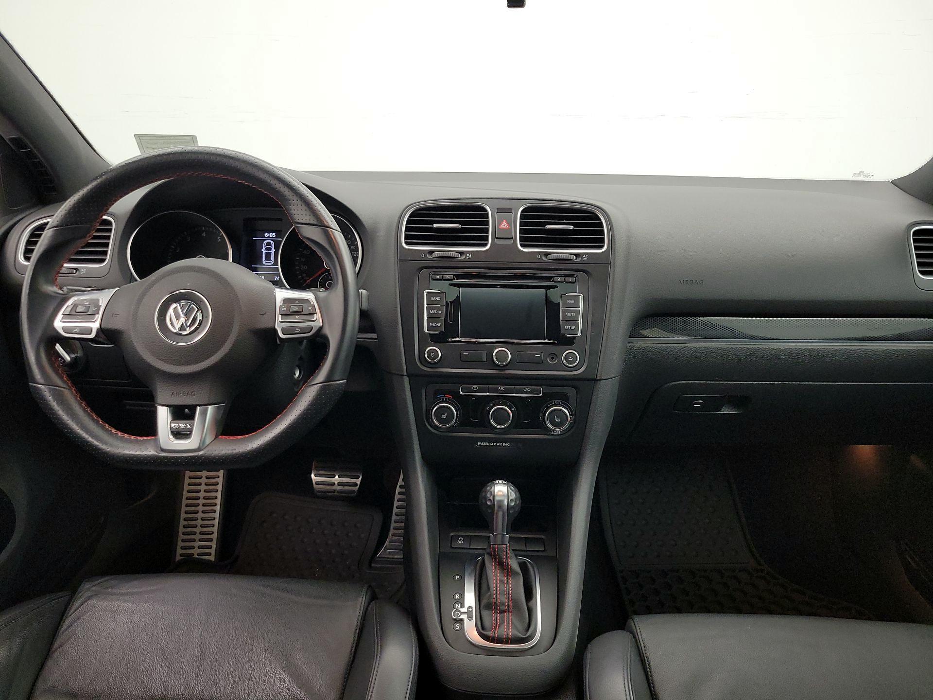 Thumbnail: 2013 Volkswagen Golf - 9