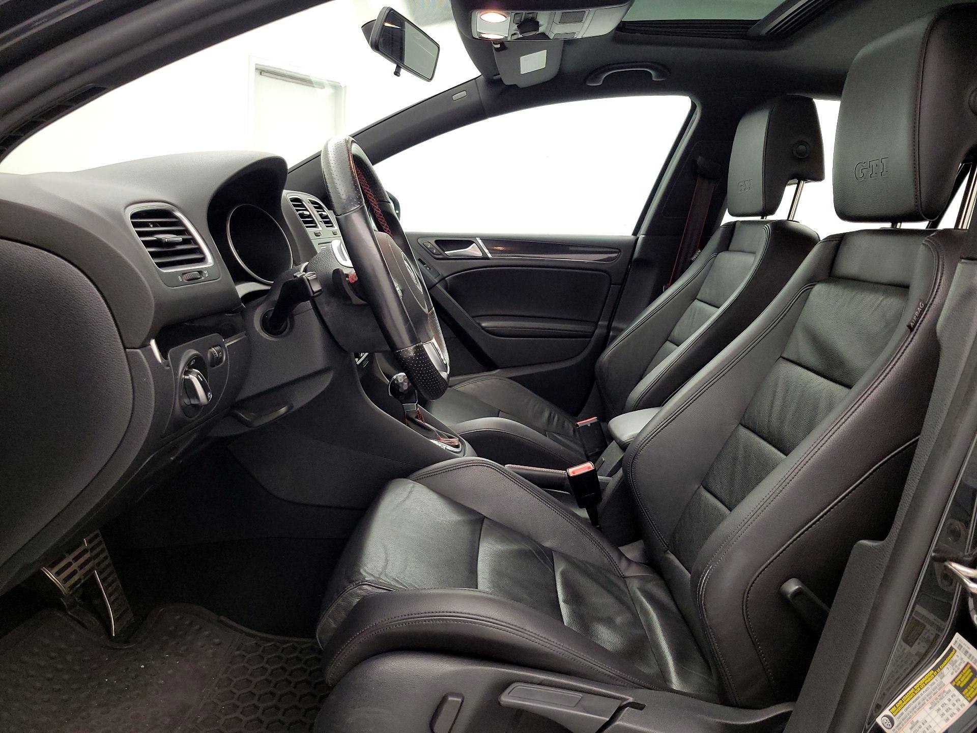 Thumbnail: 2013 Volkswagen Golf - 11