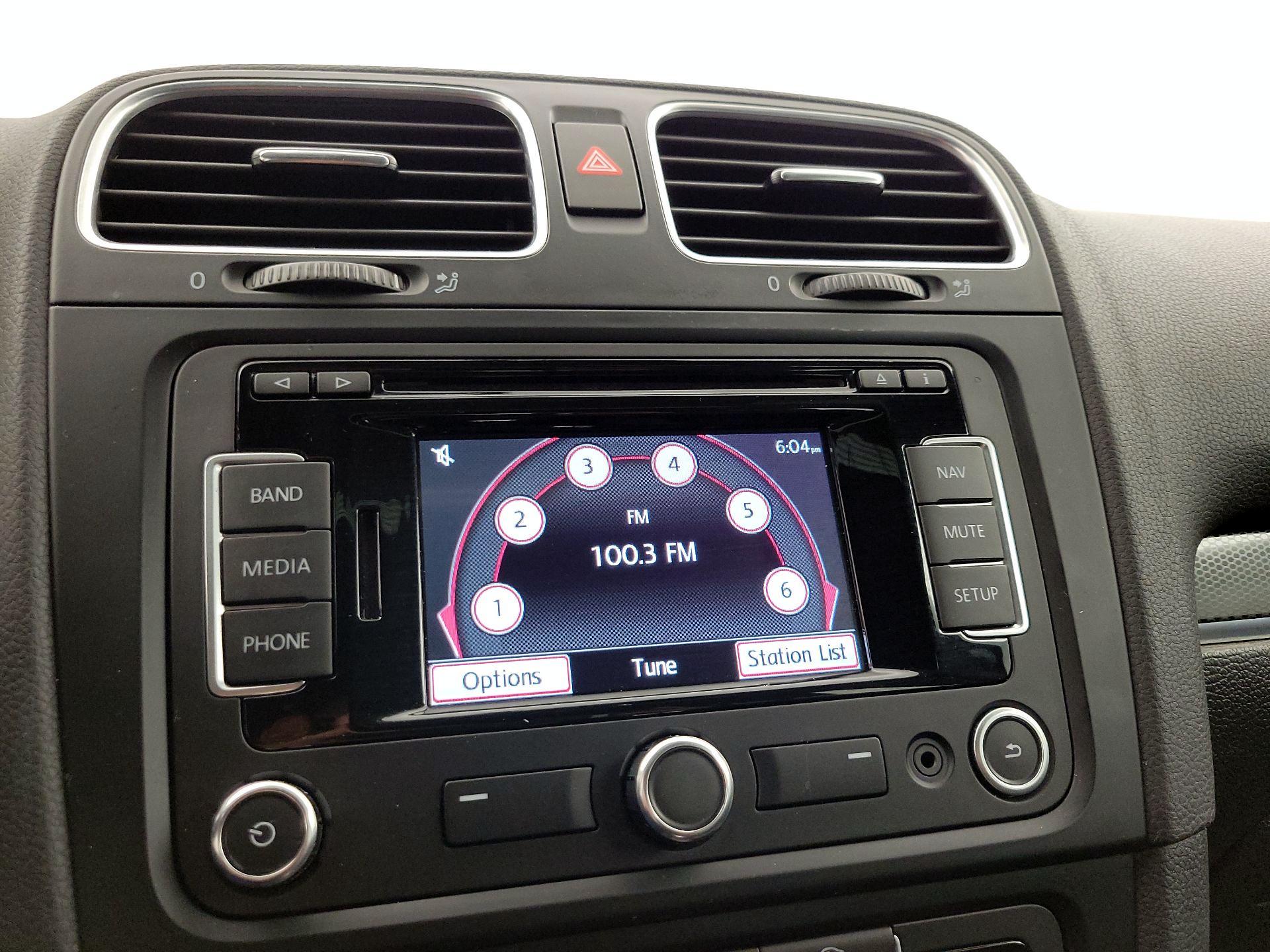 Thumbnail: 2013 Volkswagen Golf - 15