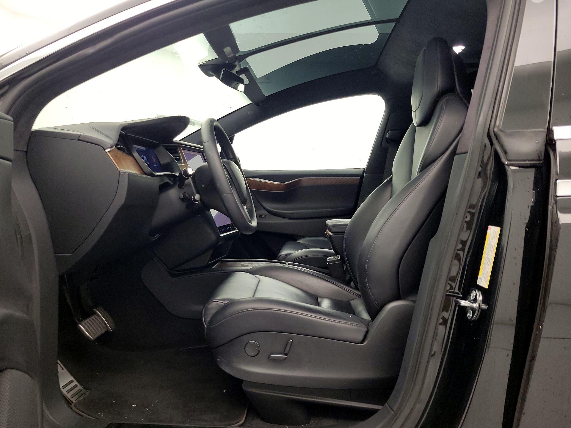 Thumbnail: 2019 Tesla Model X - 11