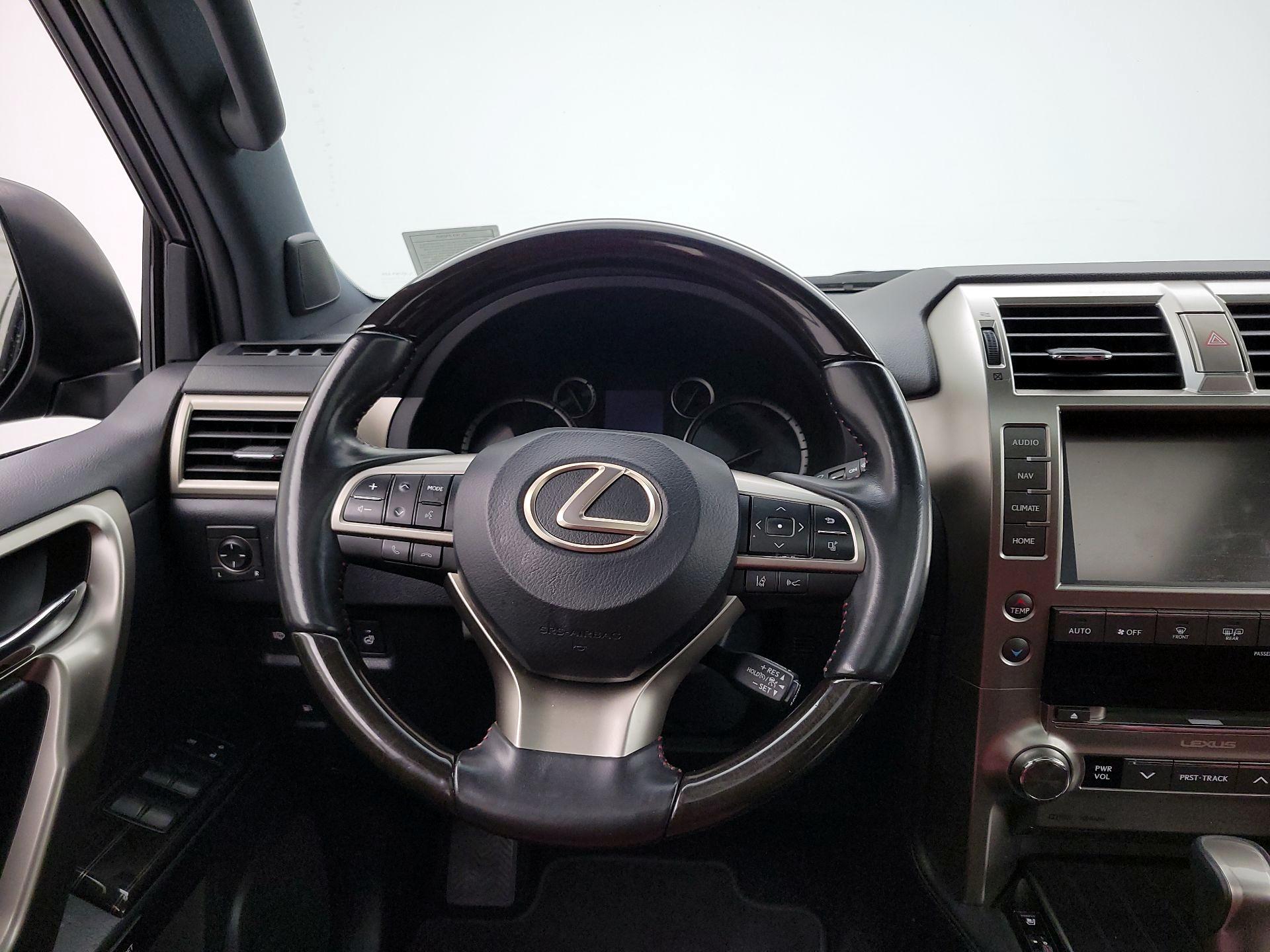 Thumbnail: 2021 Lexus GX - 10