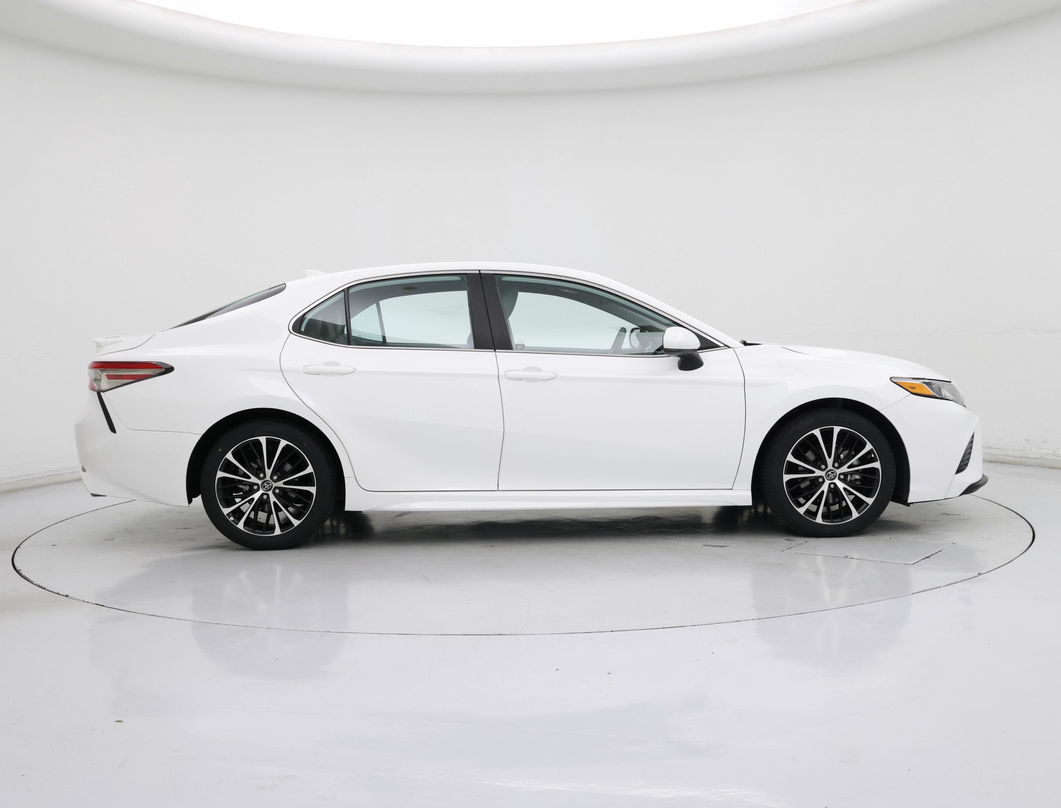 Thumbnail: 2019 Toyota Camry - 7