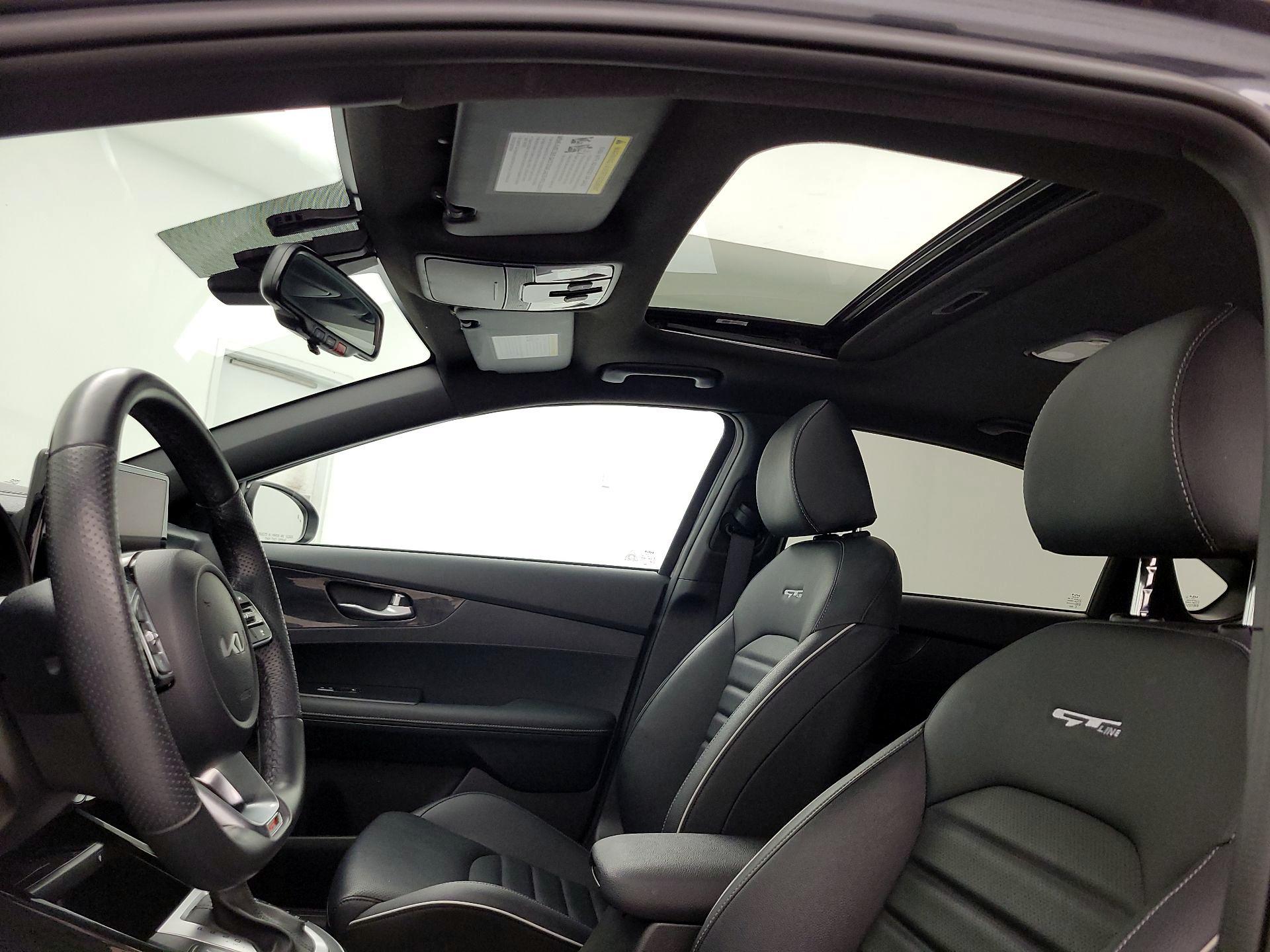 Thumbnail: 2023 Kia Forte - 20