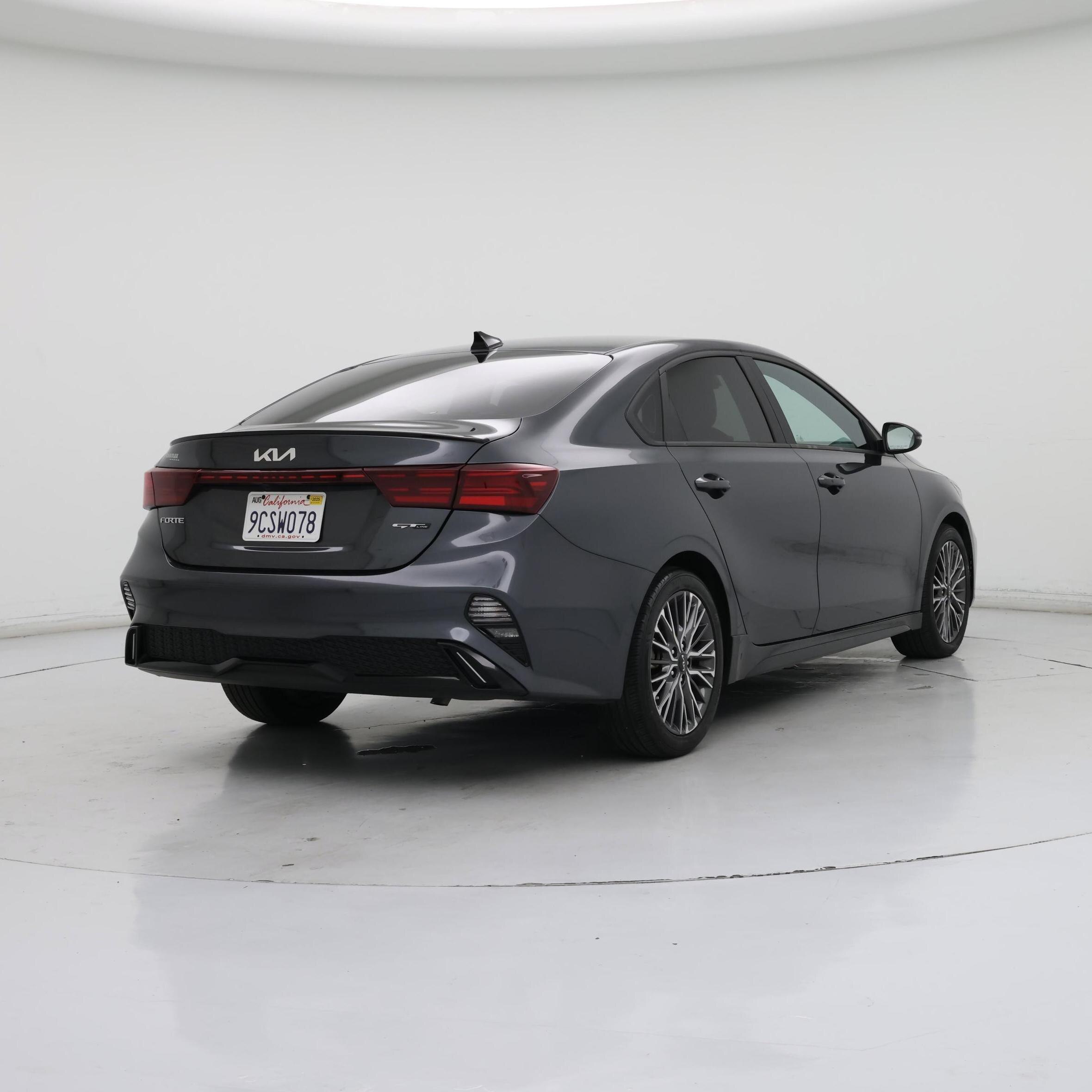 Thumbnail: 2023 Kia Forte - 8