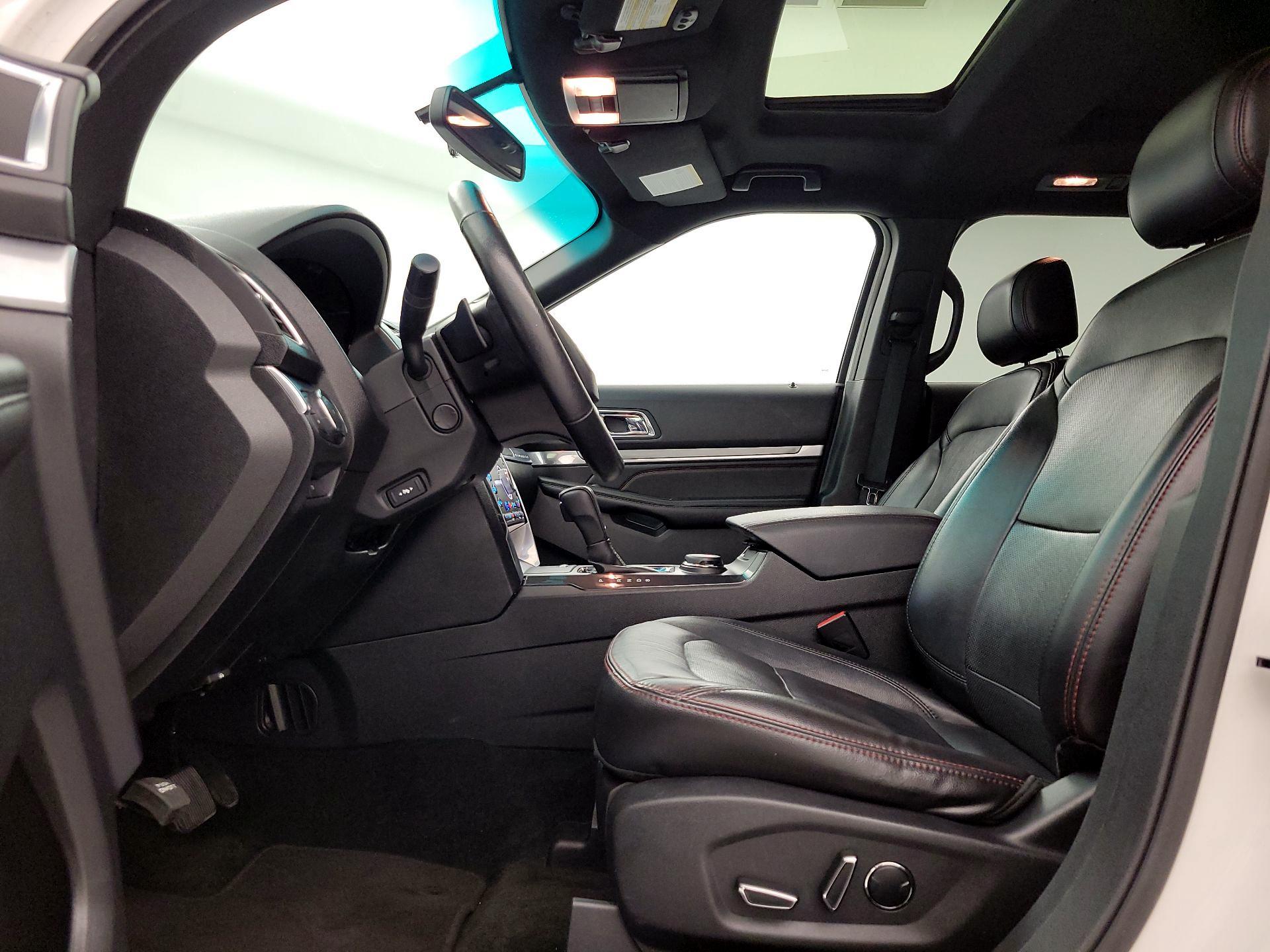 Thumbnail: 2017 Ford Explorer - 11