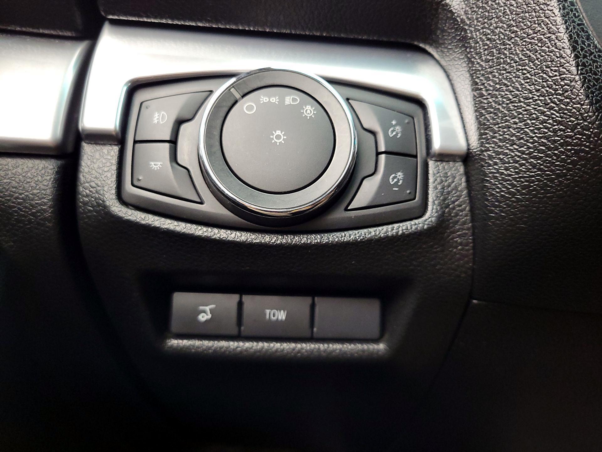 Thumbnail: 2017 Ford Explorer - 13