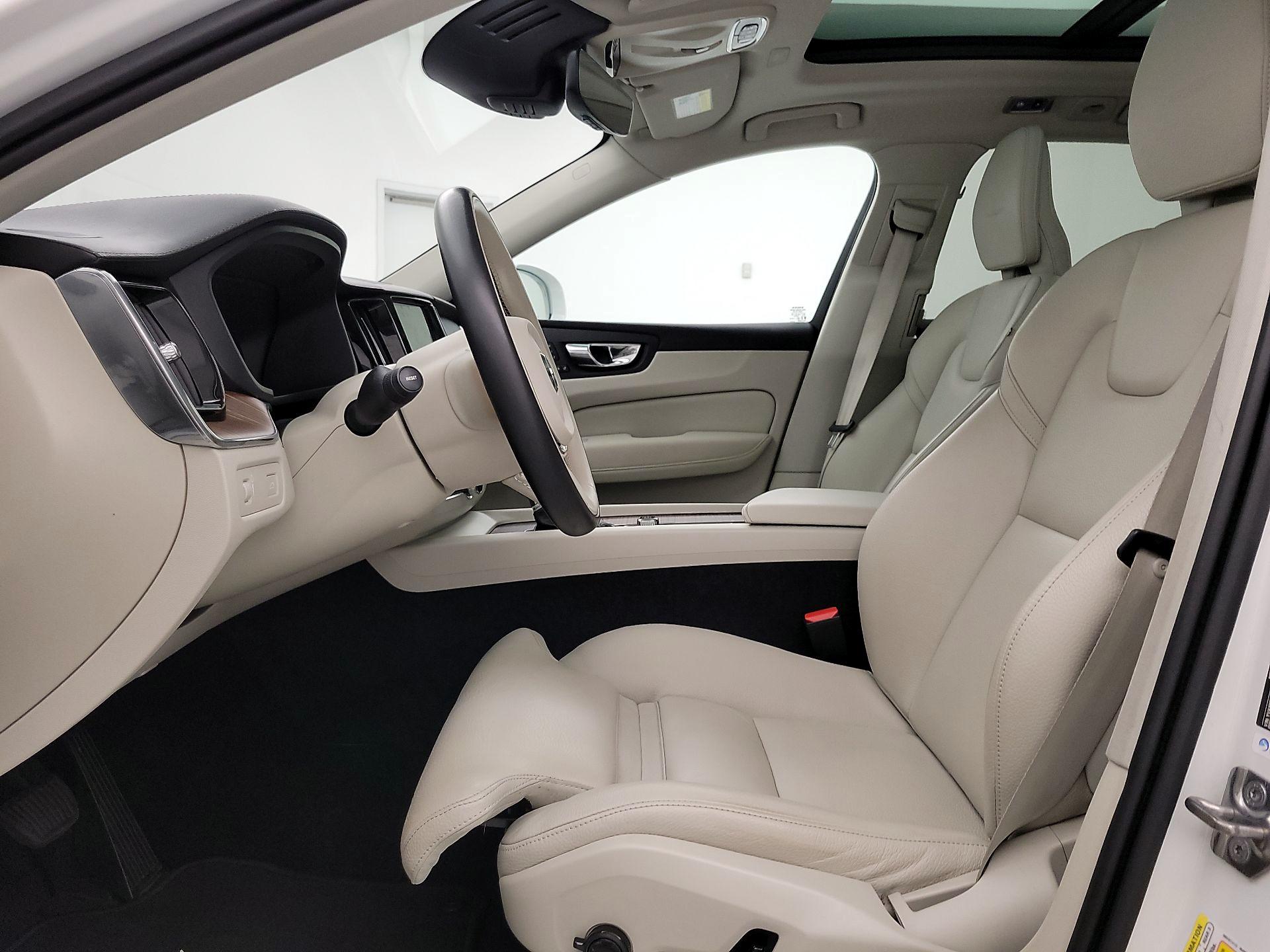 Thumbnail: 2020 Volvo XC60 - 11