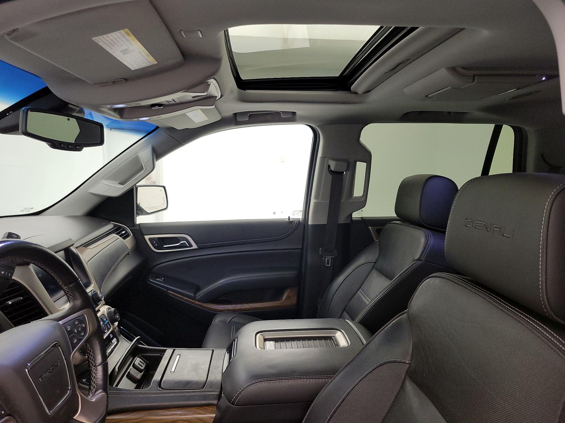 Thumbnail: 2019 GMC Yukon - 19