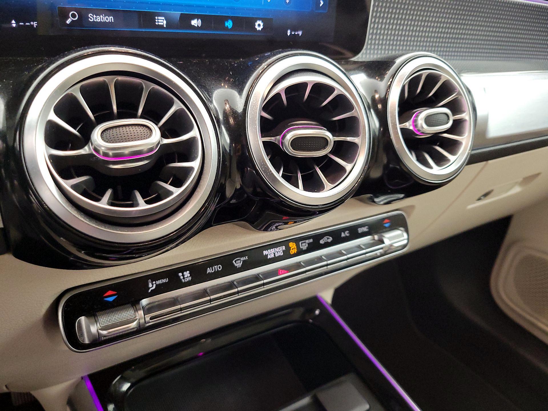 Thumbnail: 2020 Mercedes-Benz GLB - 16