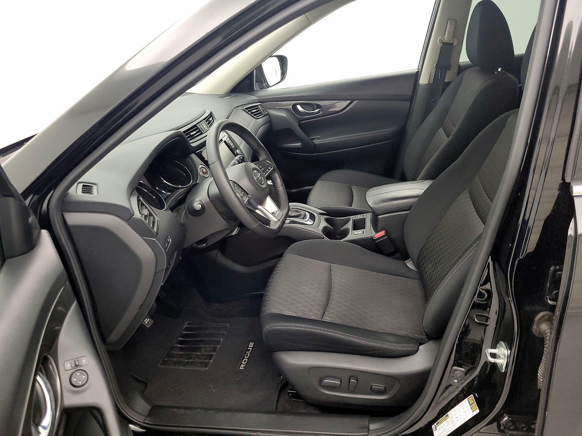 Thumbnail: 2019 Nissan Rogue - 11