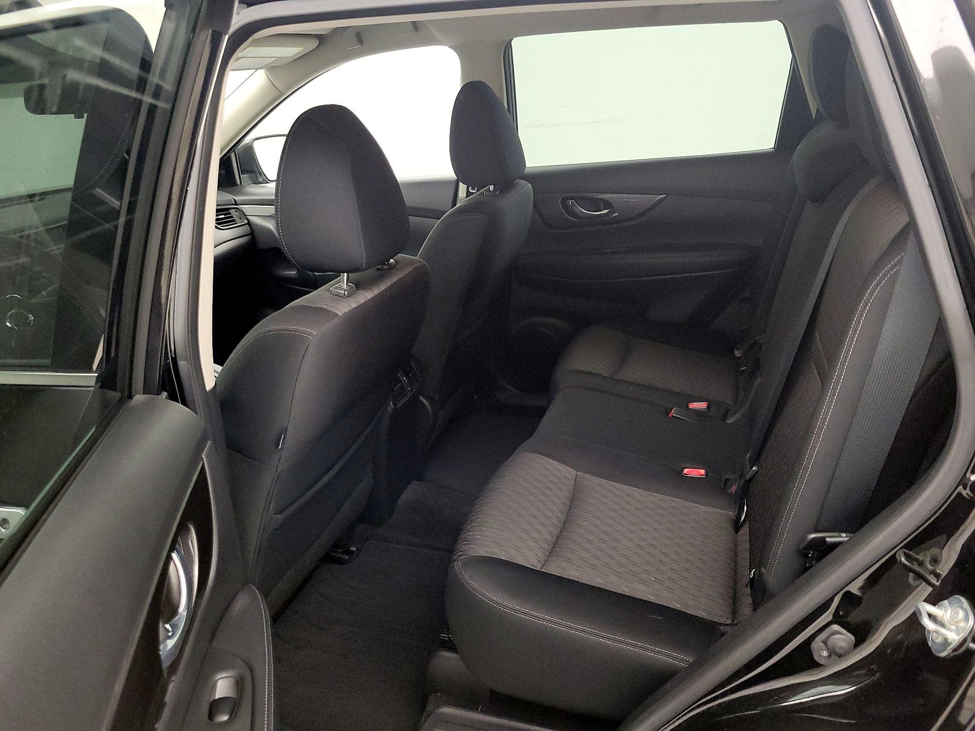 Thumbnail: 2019 Nissan Rogue - 19