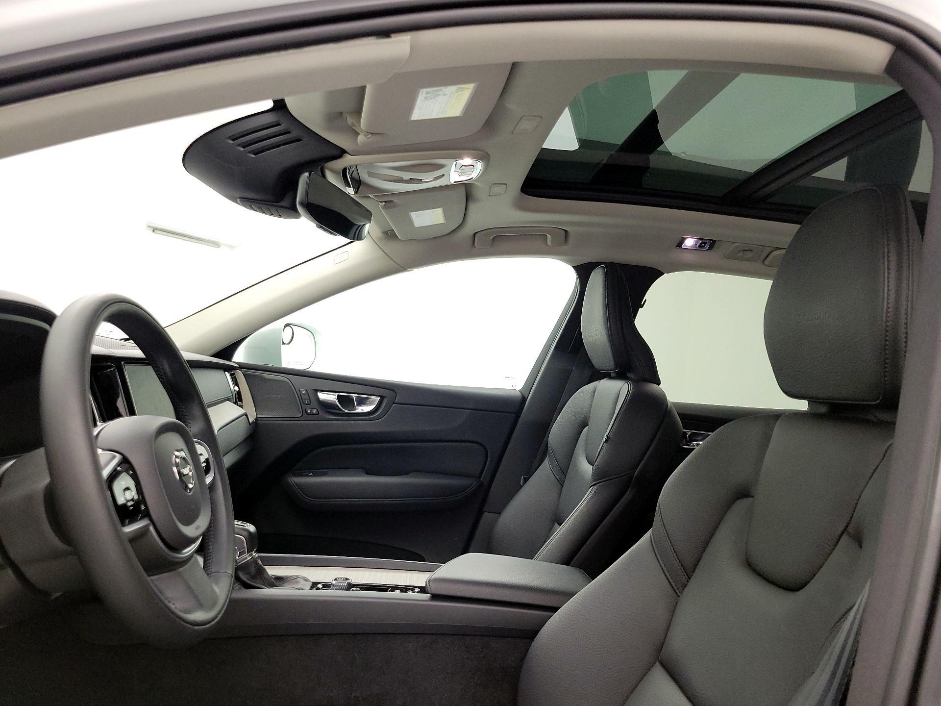 Thumbnail: 2020 Volvo XC60 - 12
