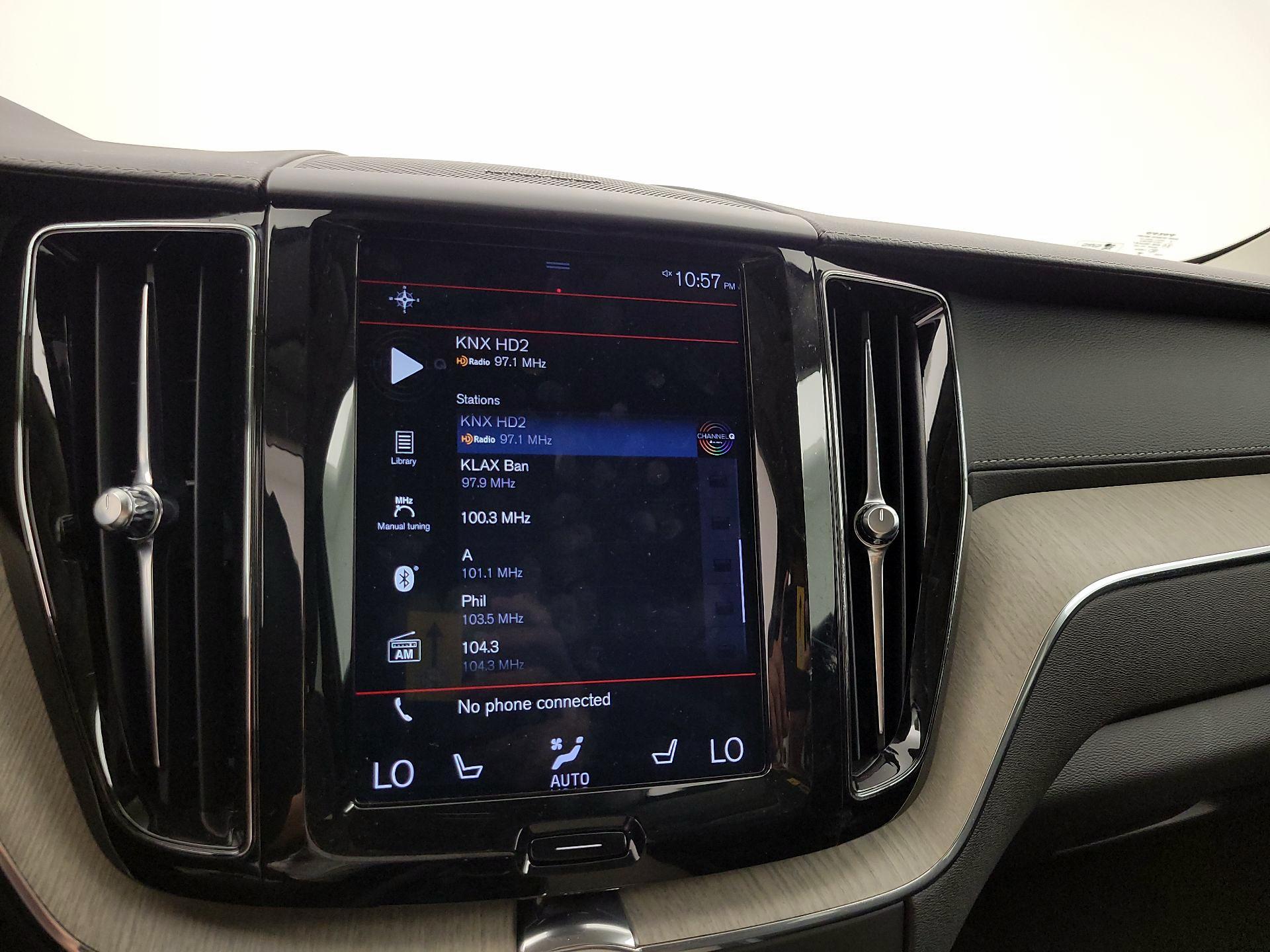 Thumbnail: 2020 Volvo XC60 - 16