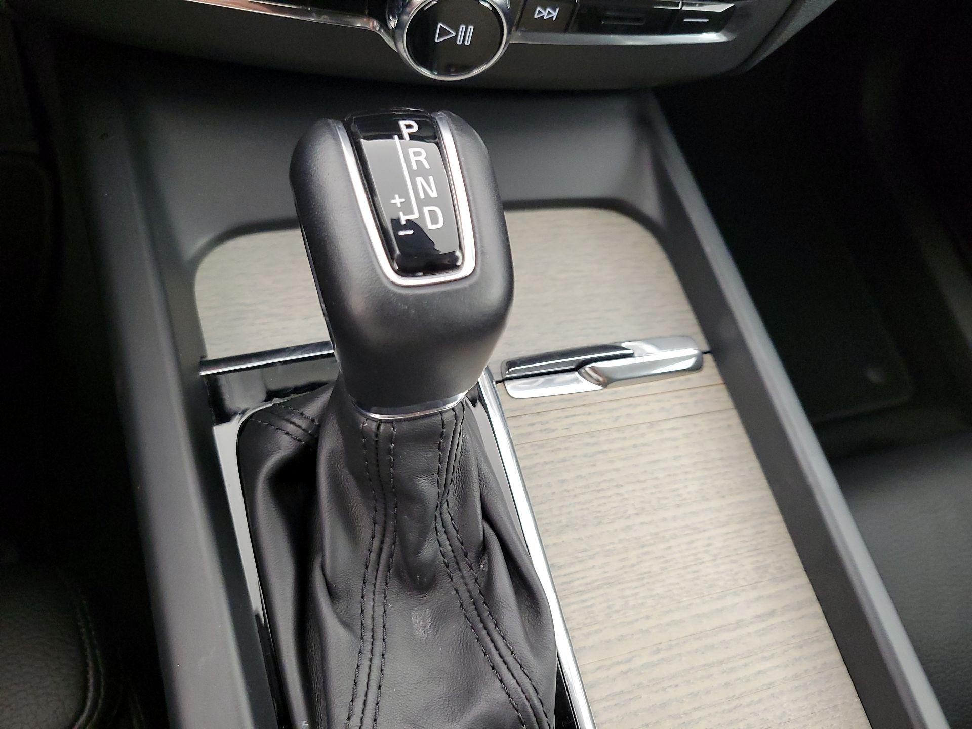 Thumbnail: 2020 Volvo XC60 - 18