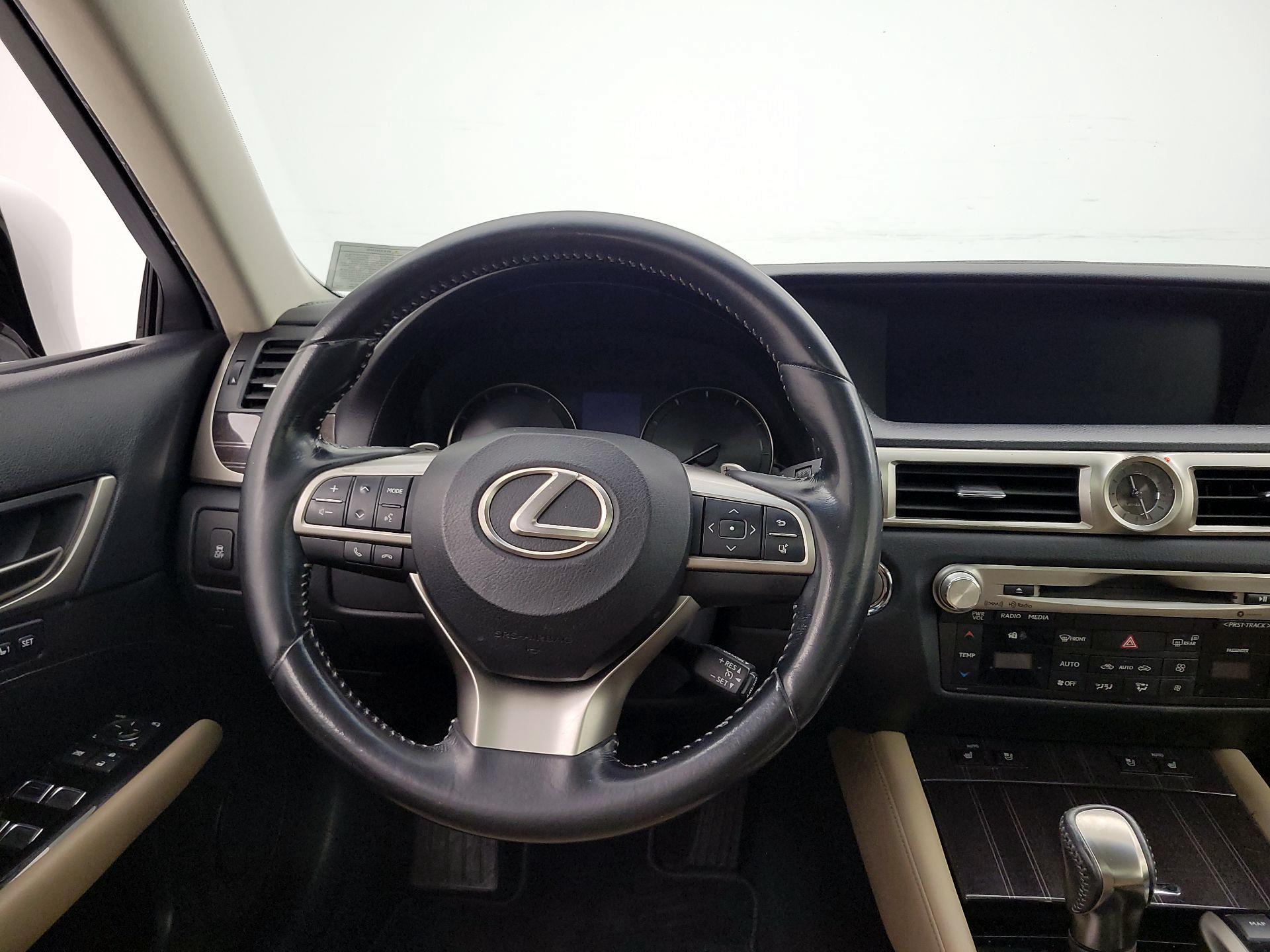 Thumbnail: 2016 Lexus GS - 10