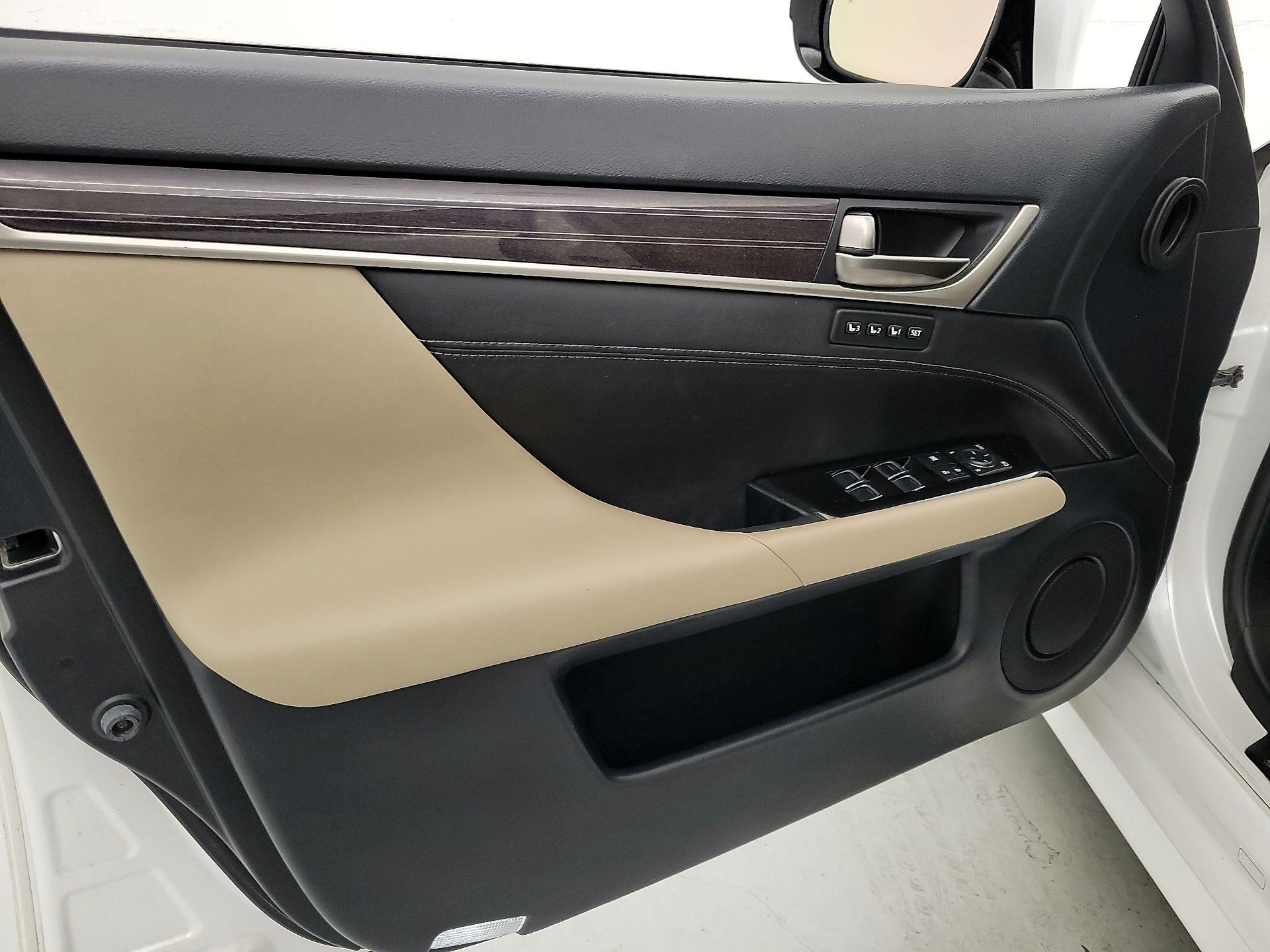 Thumbnail: 2016 Lexus GS - 12
