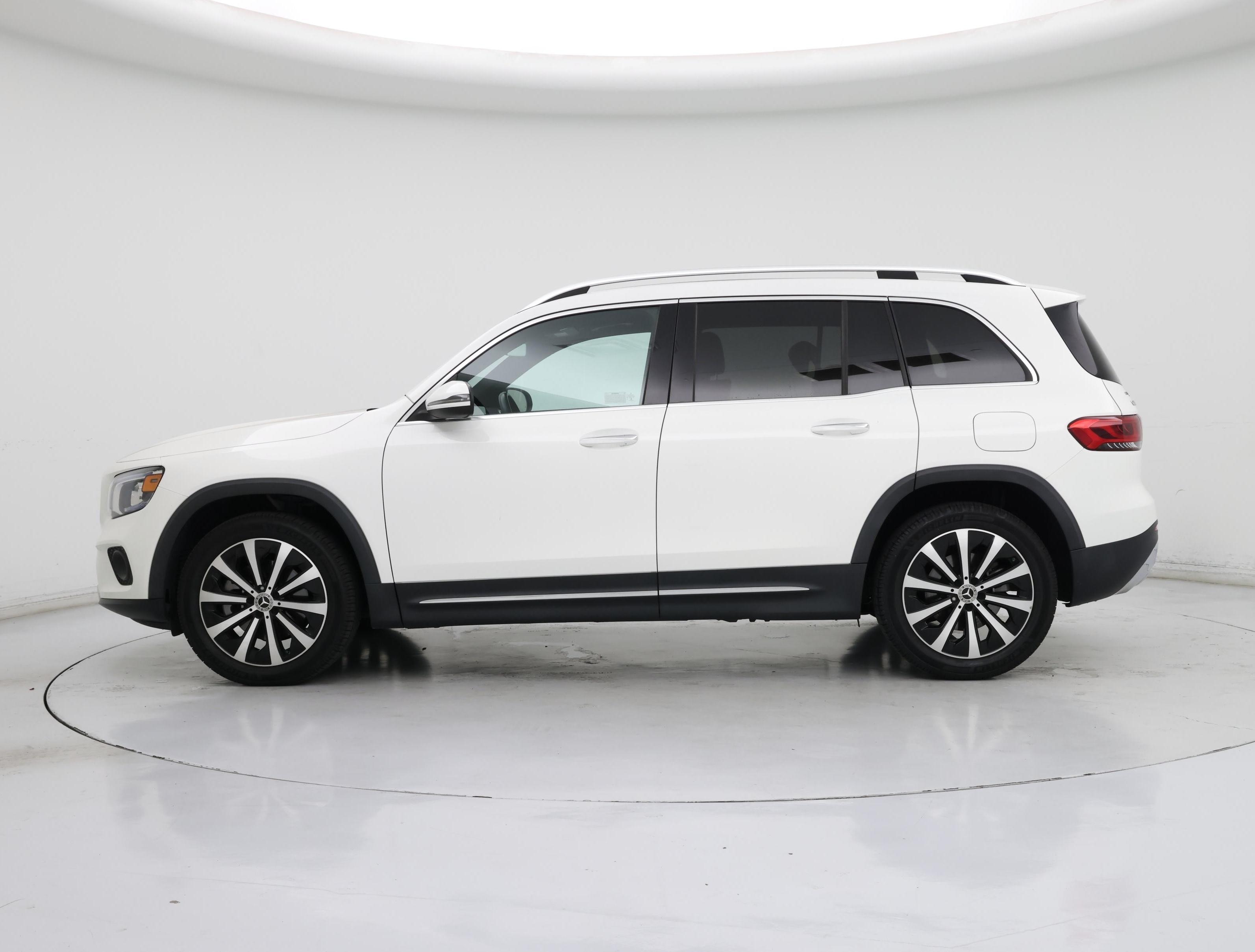 Thumbnail: 2022 Mercedes-Benz GLB - 3