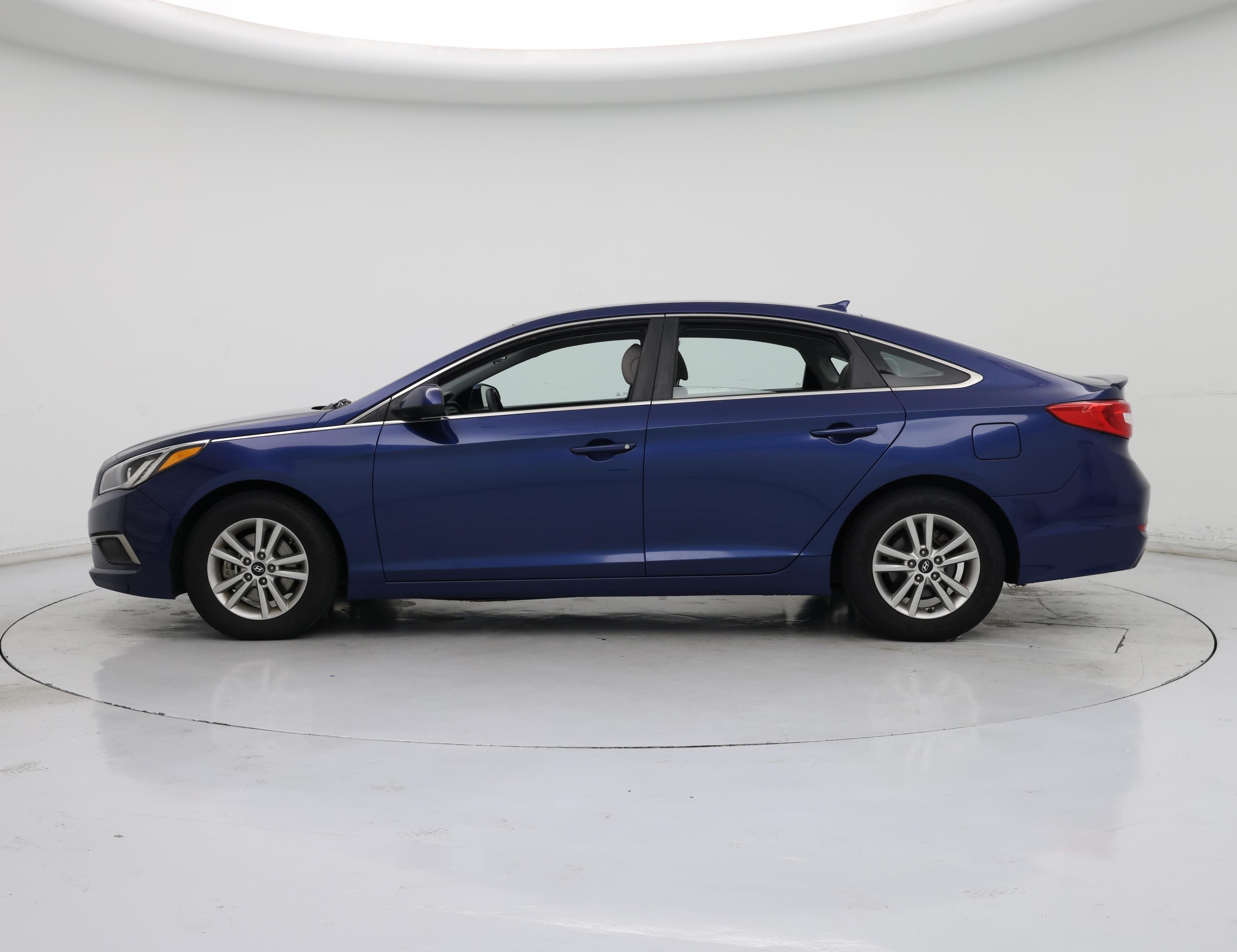 Thumbnail: 2017 Hyundai Sonata - 3