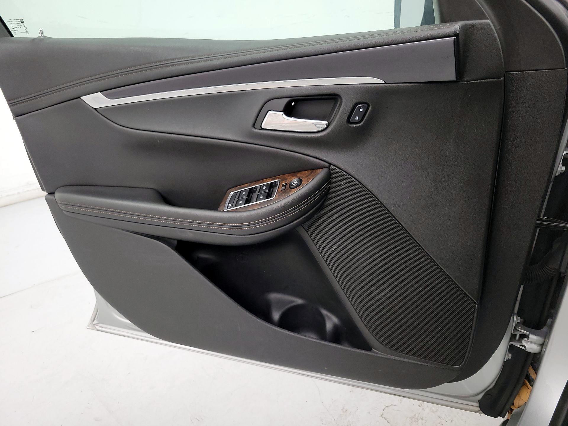 Thumbnail: 2014 Chevrolet Impala - 12
