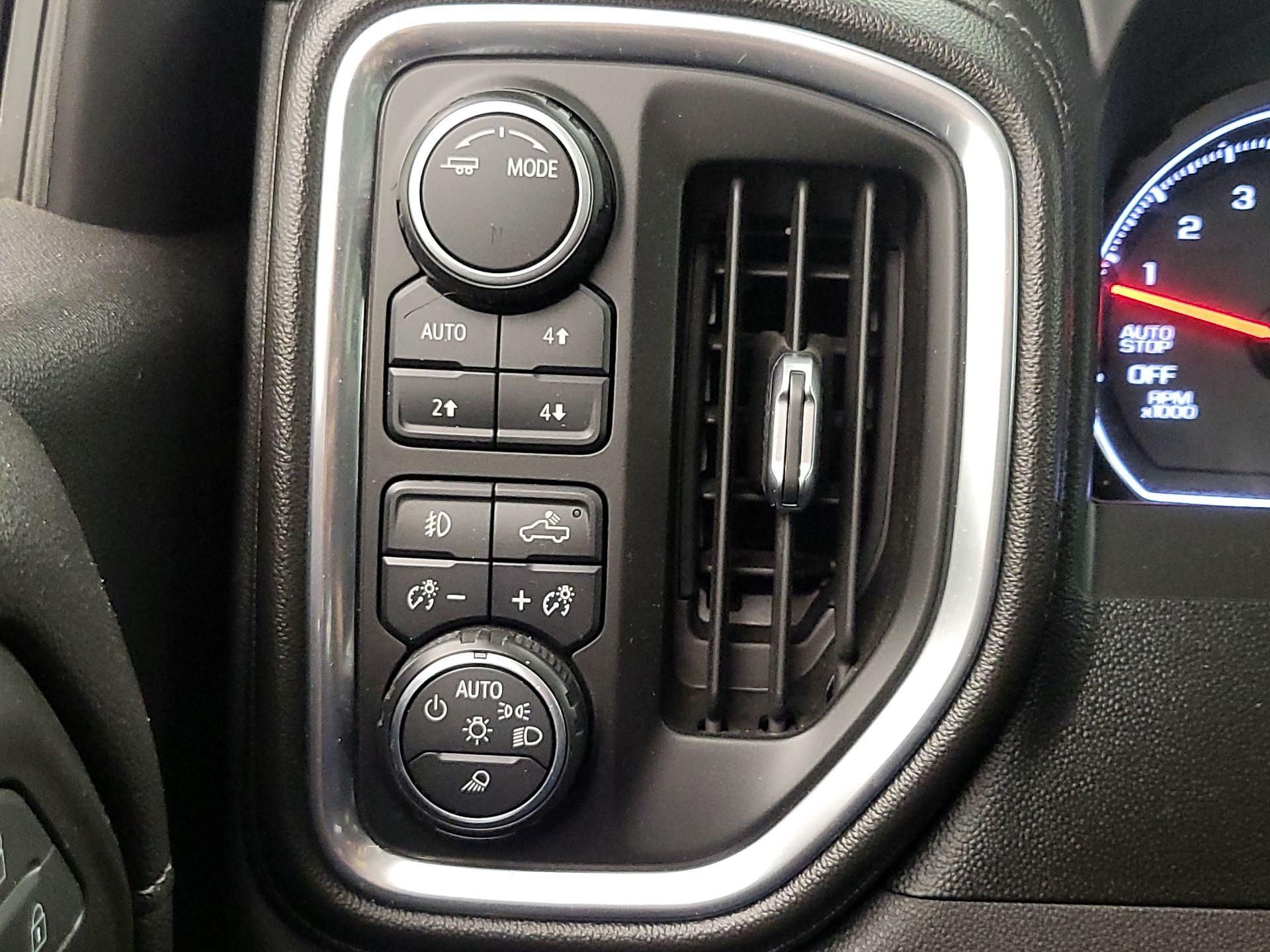 Thumbnail: 2020 Chevrolet Silverado 1500 - 13