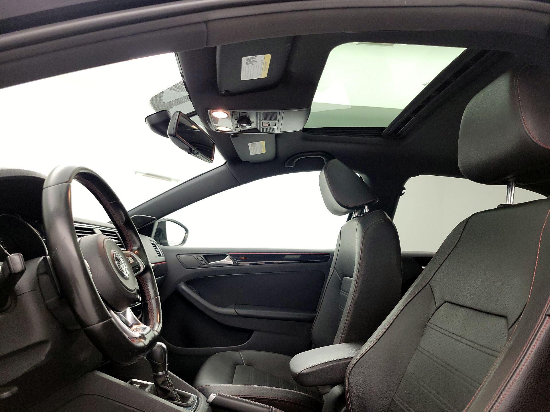 Thumbnail: 2016 Volkswagen Jetta - 19