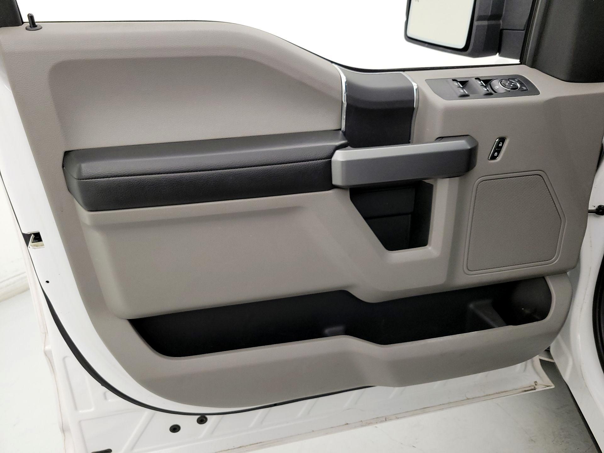 Thumbnail: 2016 Ford F-150 - 12