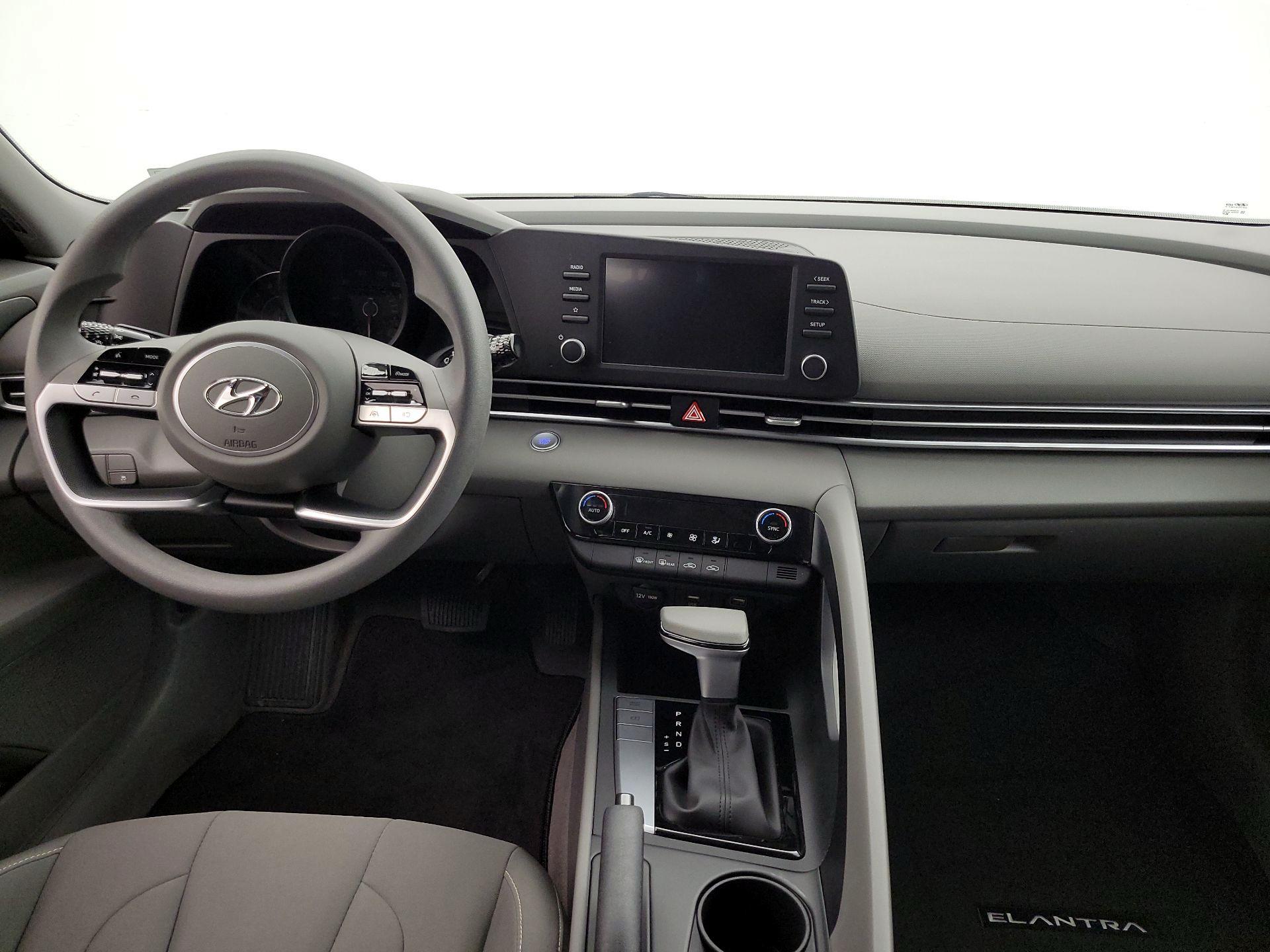 Thumbnail: 2023 Hyundai Elantra - 9