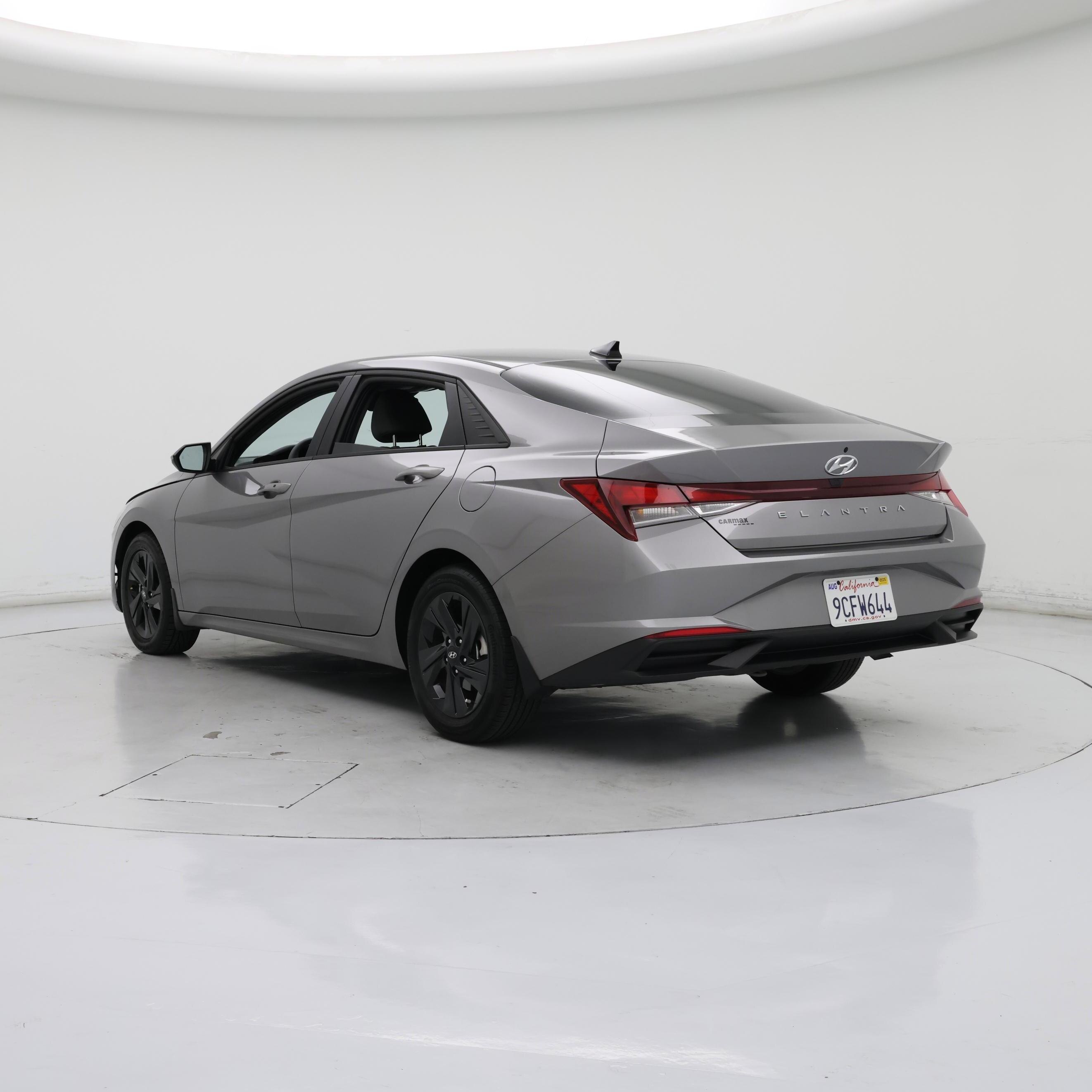 Thumbnail: 2023 Hyundai Elantra - 2