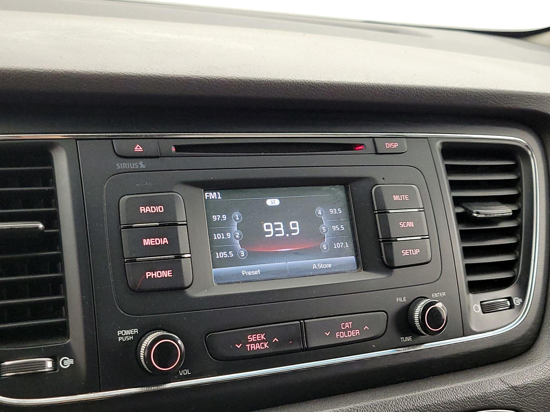 Thumbnail: 2016 Kia Sedona - 15