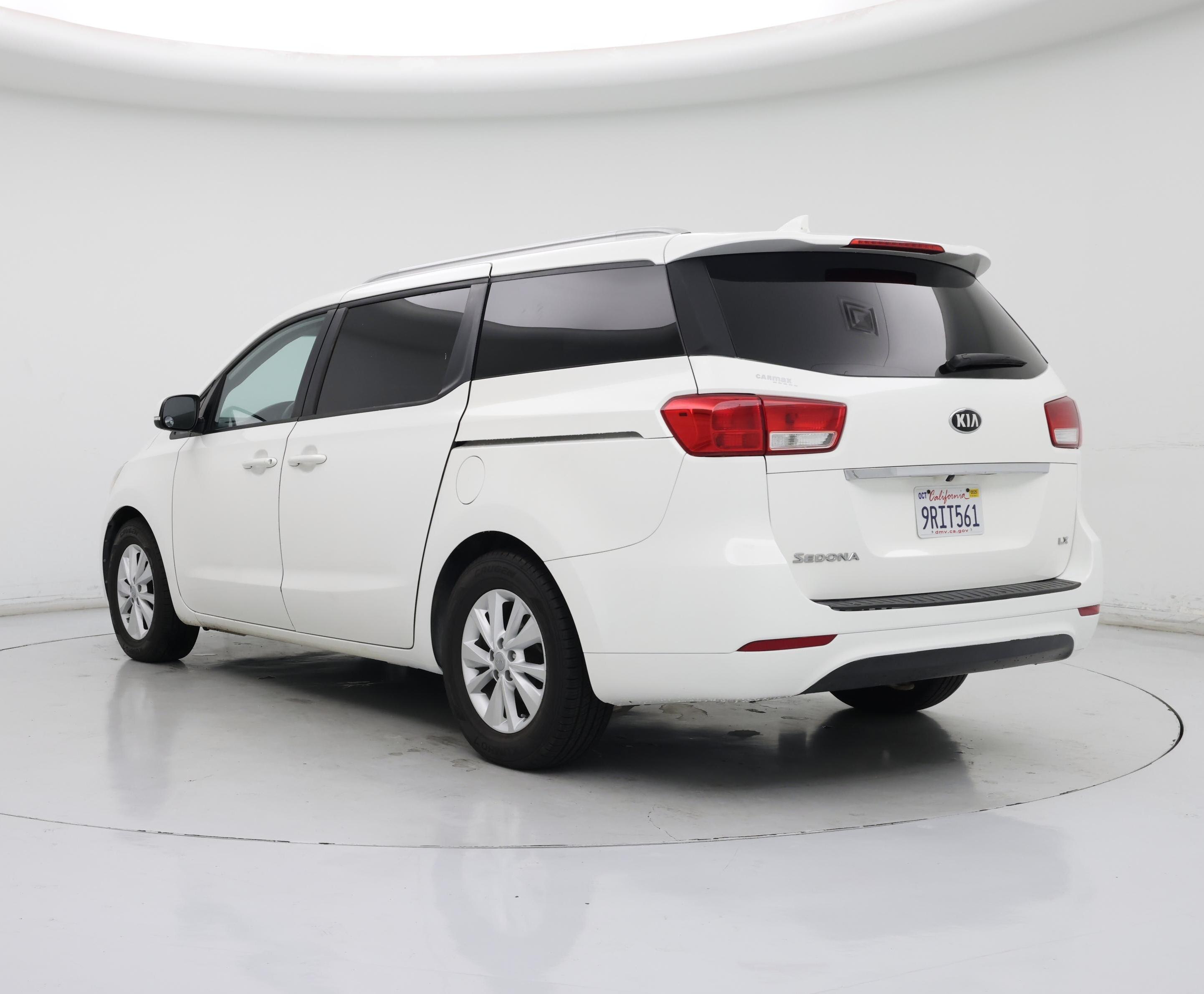 Thumbnail: 2016 Kia Sedona - 2