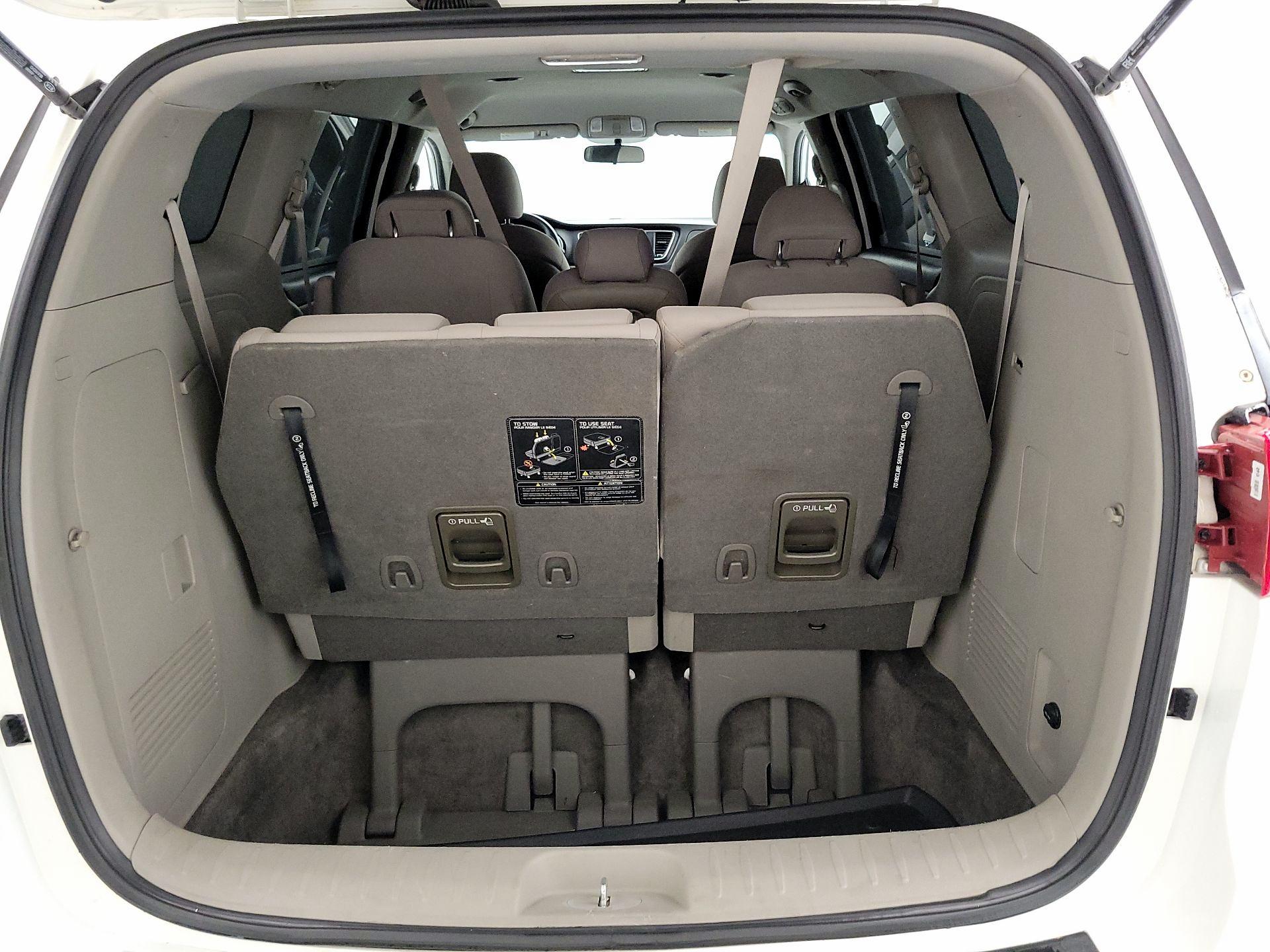 Thumbnail: 2016 Kia Sedona - 20