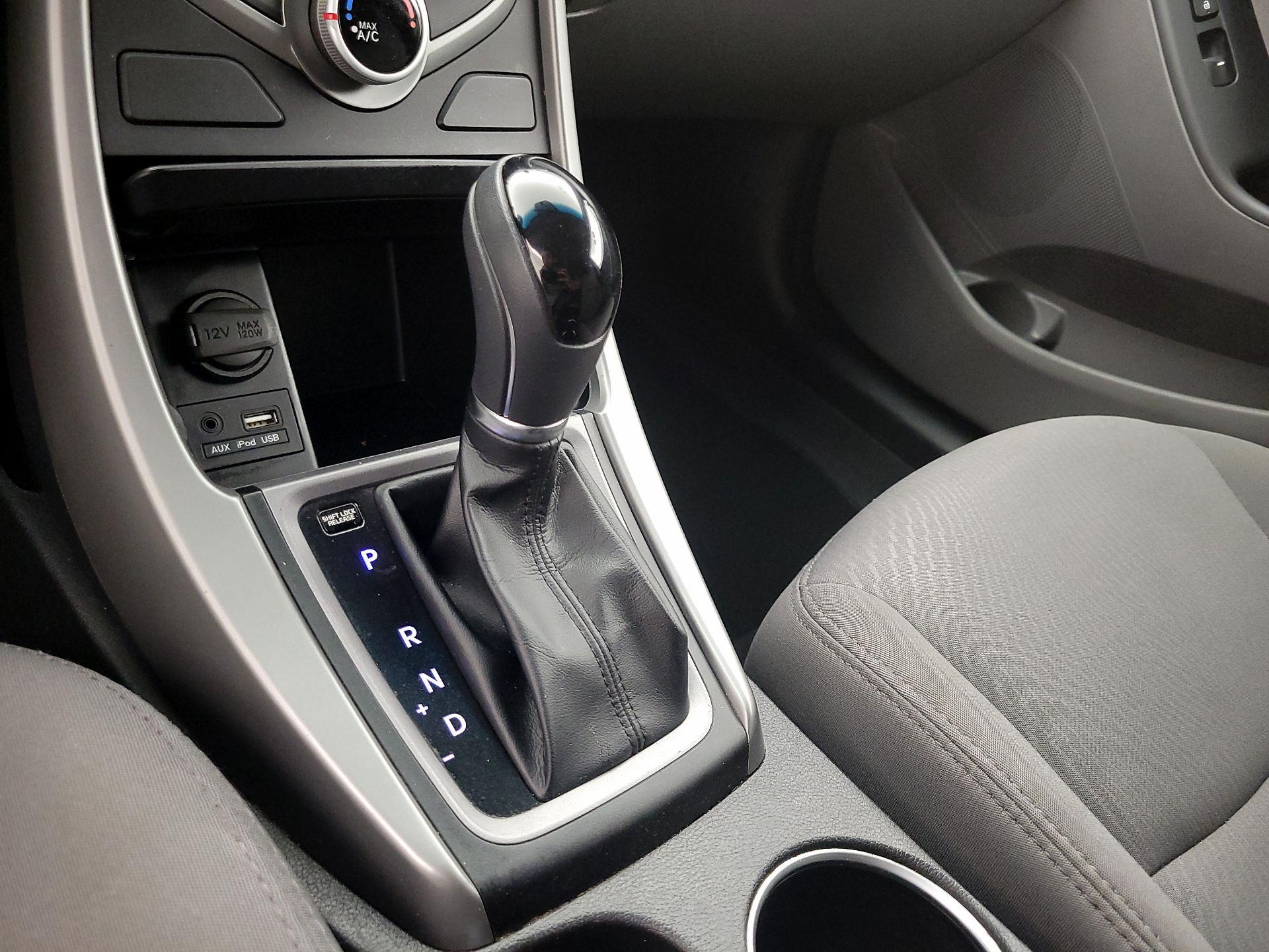 Thumbnail: 2016 Hyundai Elantra - 17