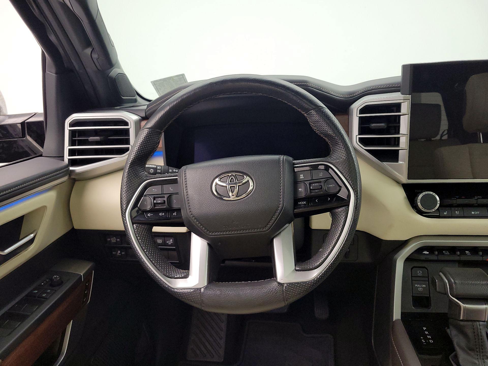 Thumbnail: 2022 Toyota Tundra - 10