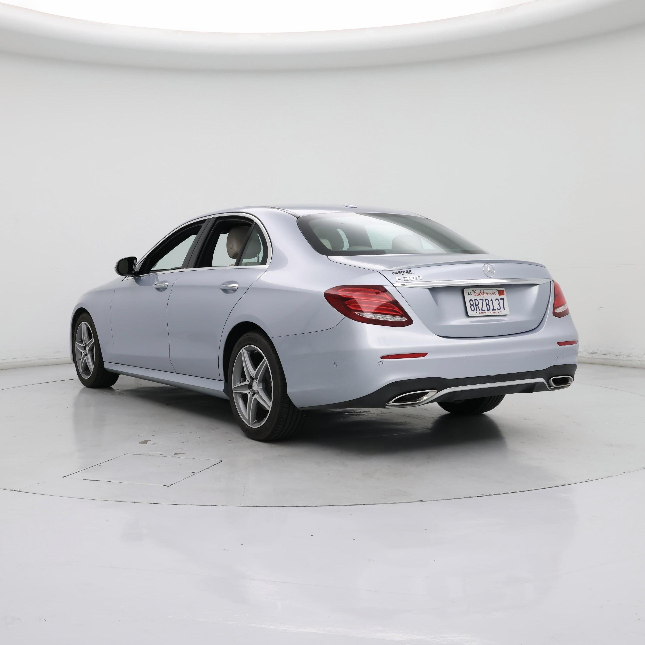 Thumbnail: 2017 Mercedes-Benz E-Class - 2